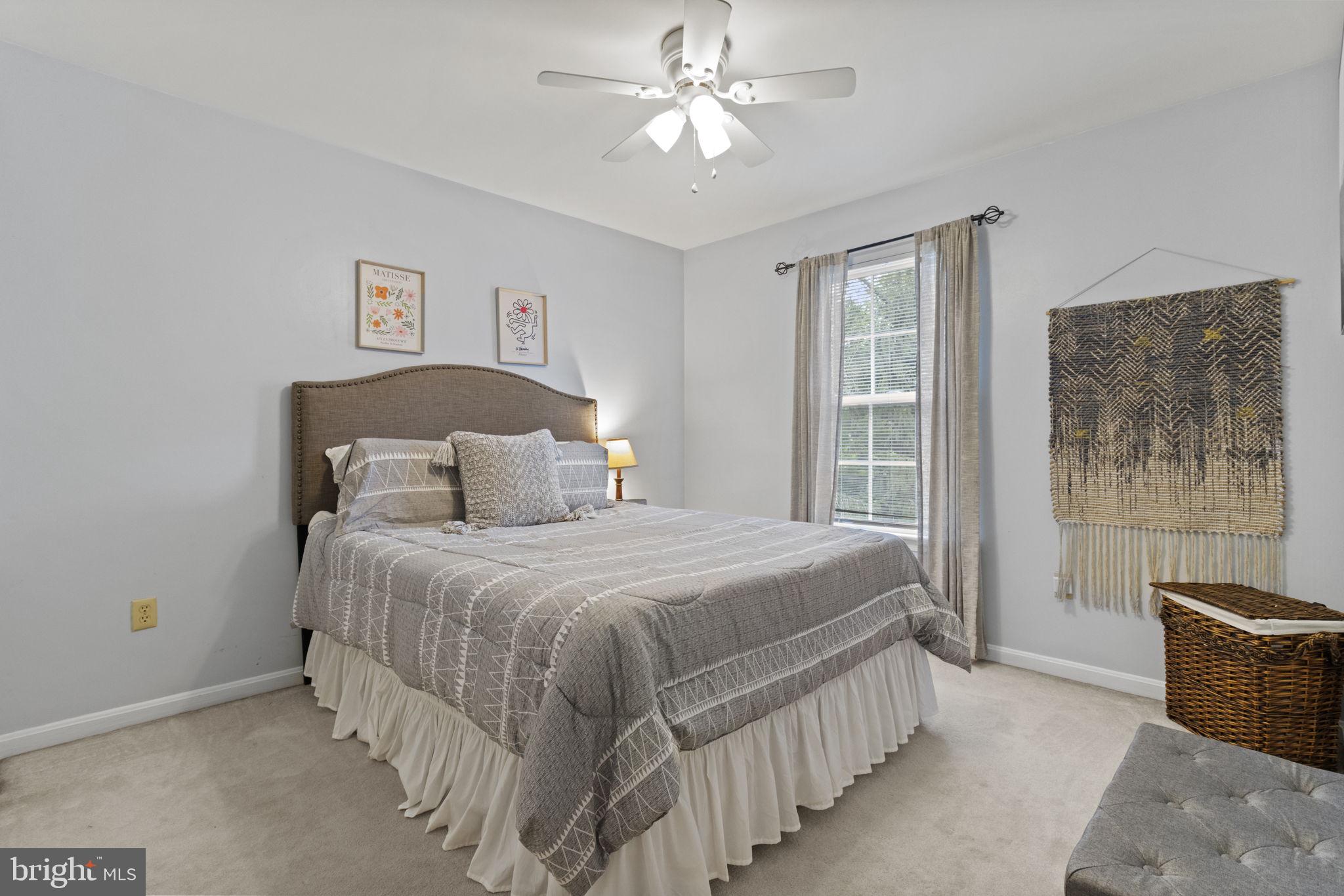 SEVEN OAKS - Residential