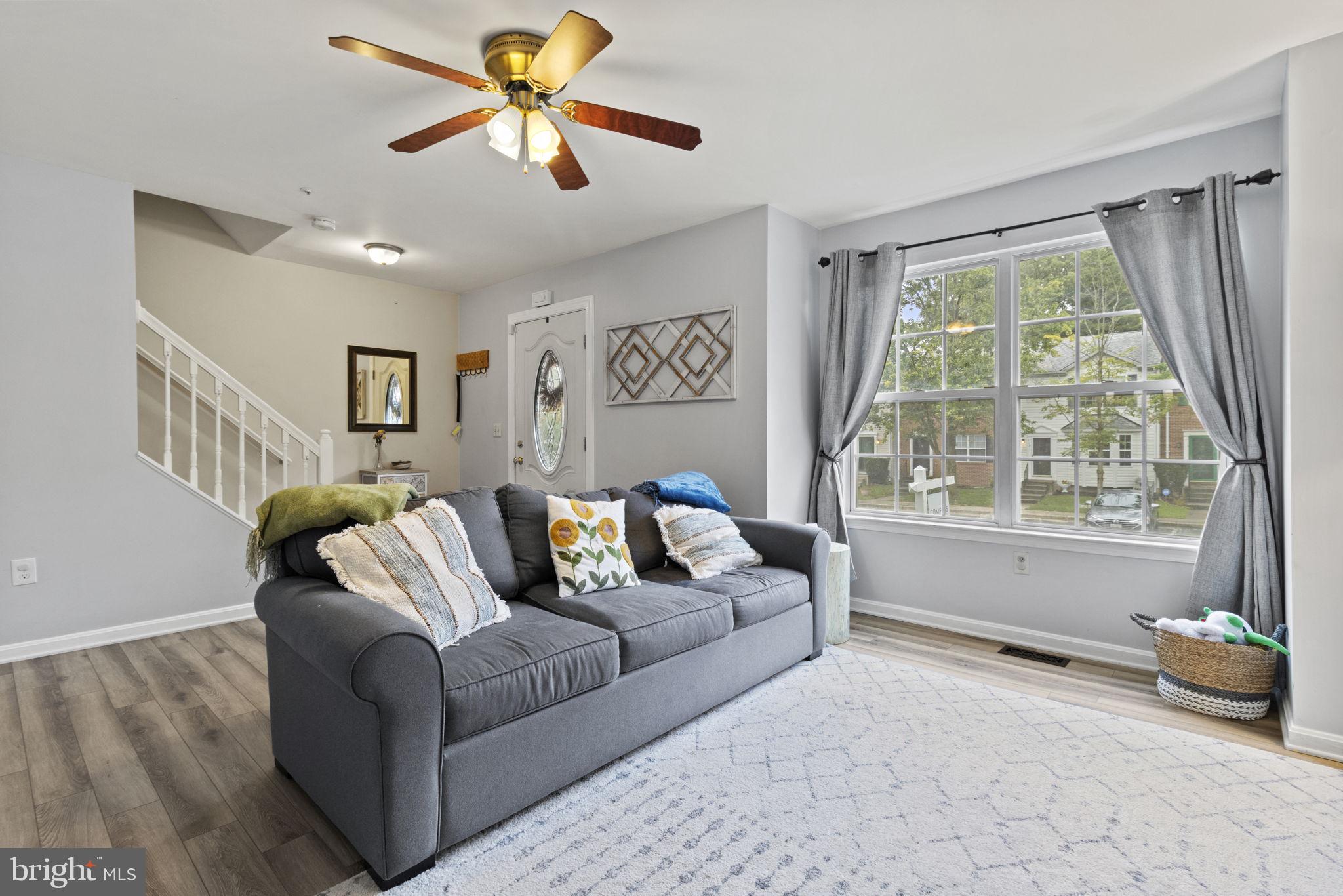 SEVEN OAKS - Residential