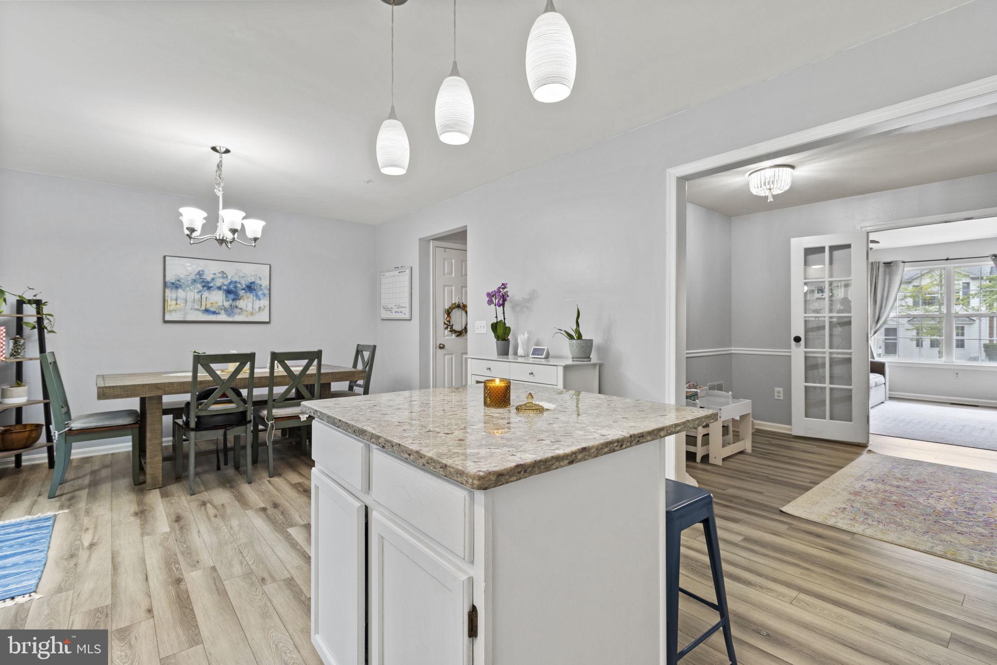 SEVEN OAKS - Residential