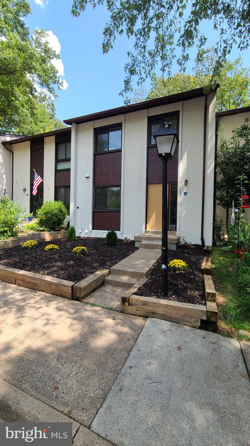 RESTON - Residential