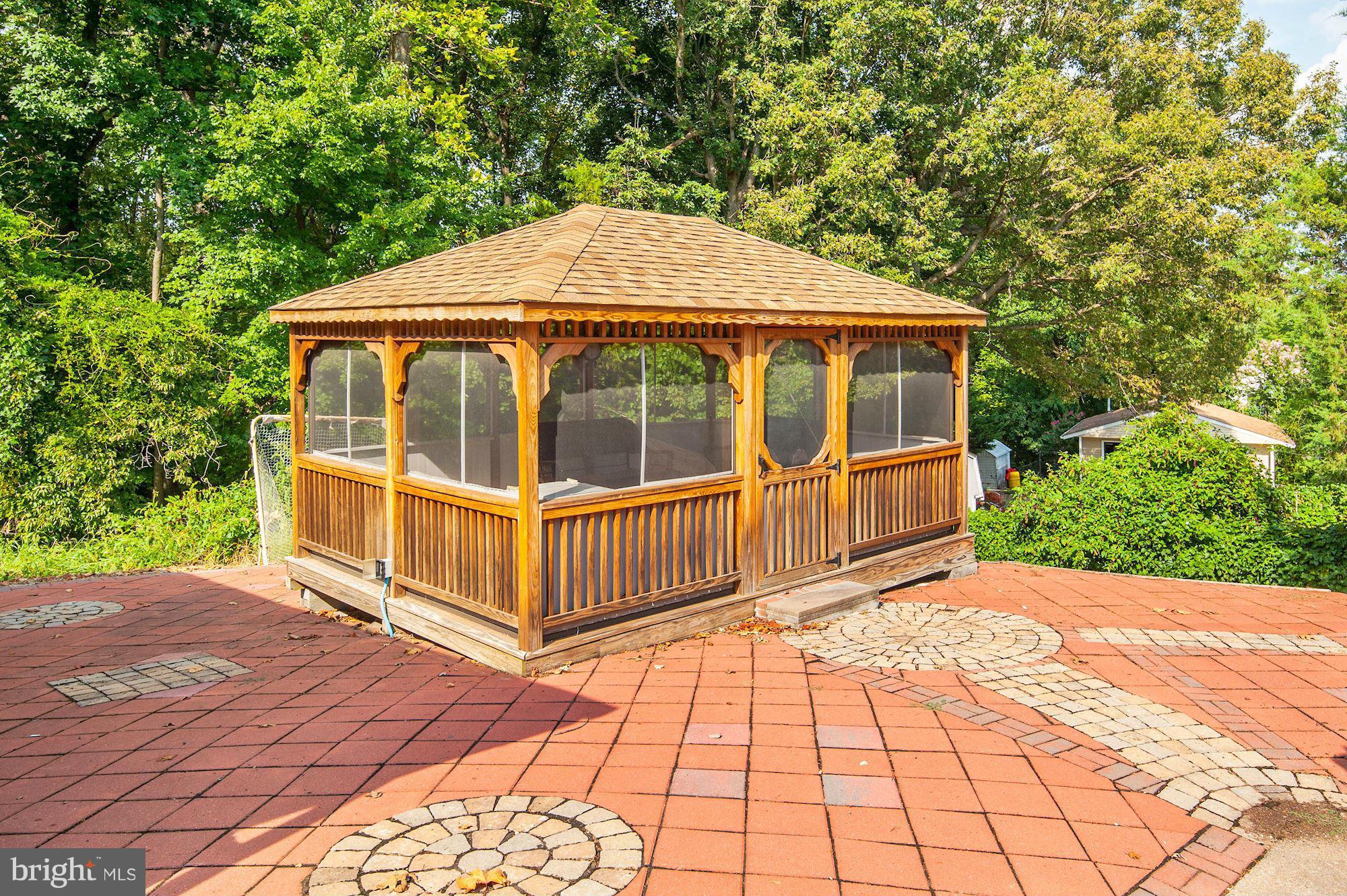 POHICK ESTATES - Residential