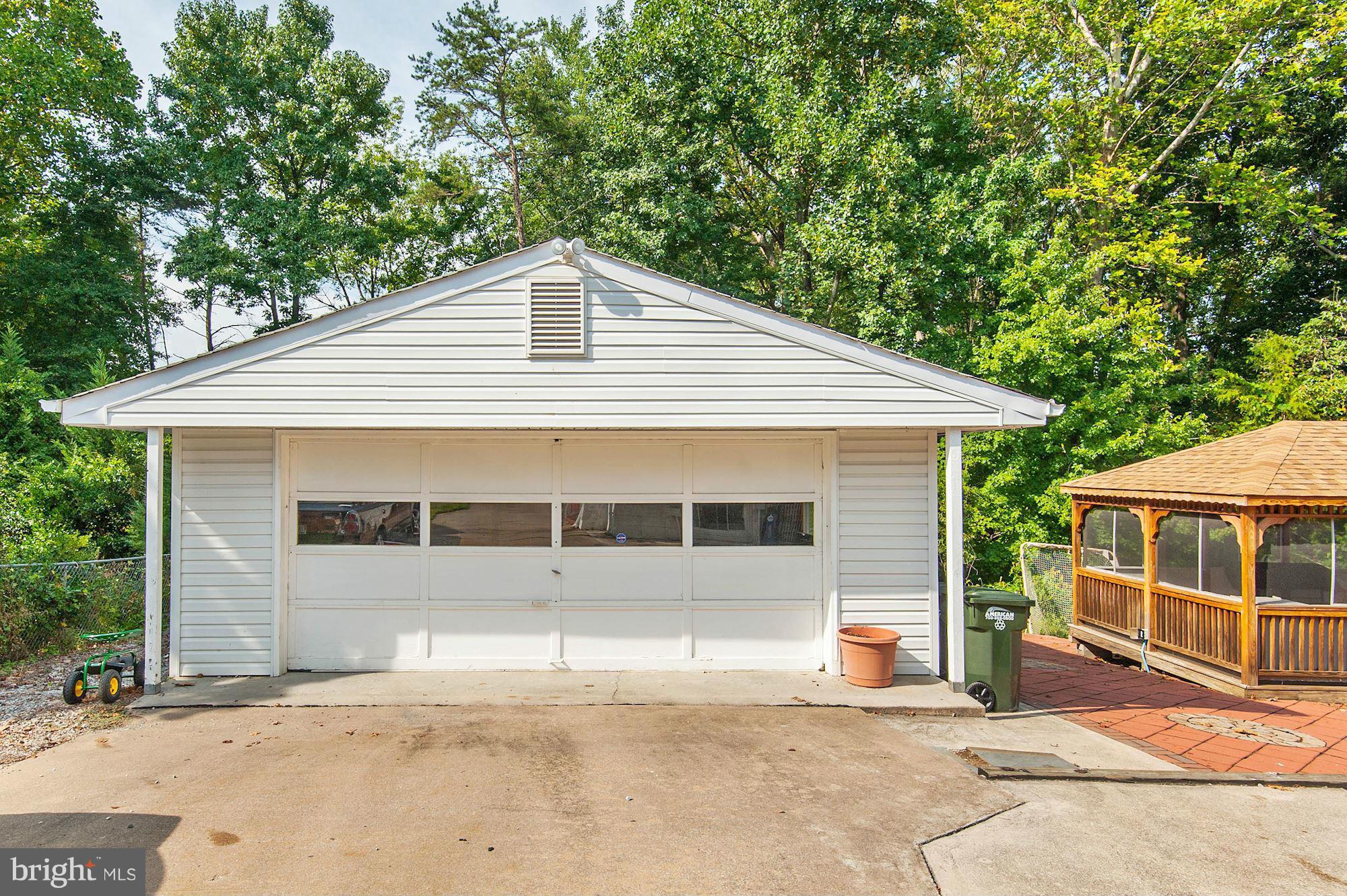 POHICK ESTATES - Residential