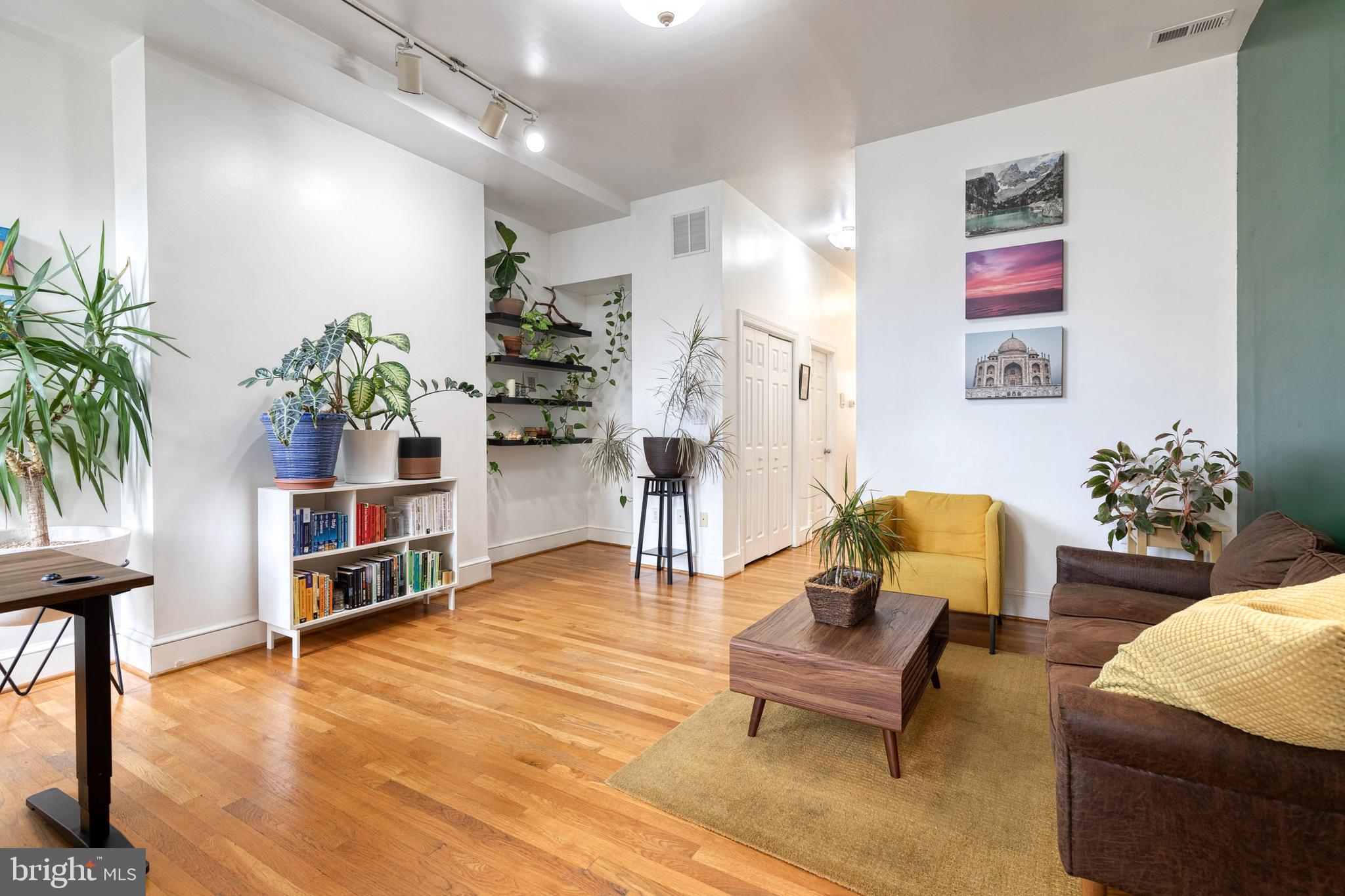 MOUNT VERNON PLACE HISTORIC DISTRICT - Residential