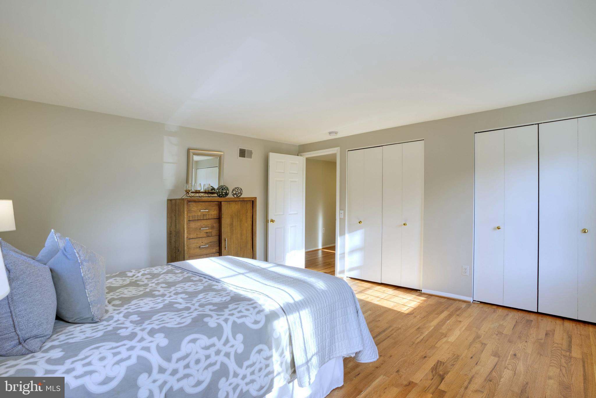 POTOMAC COMMONS - Residential