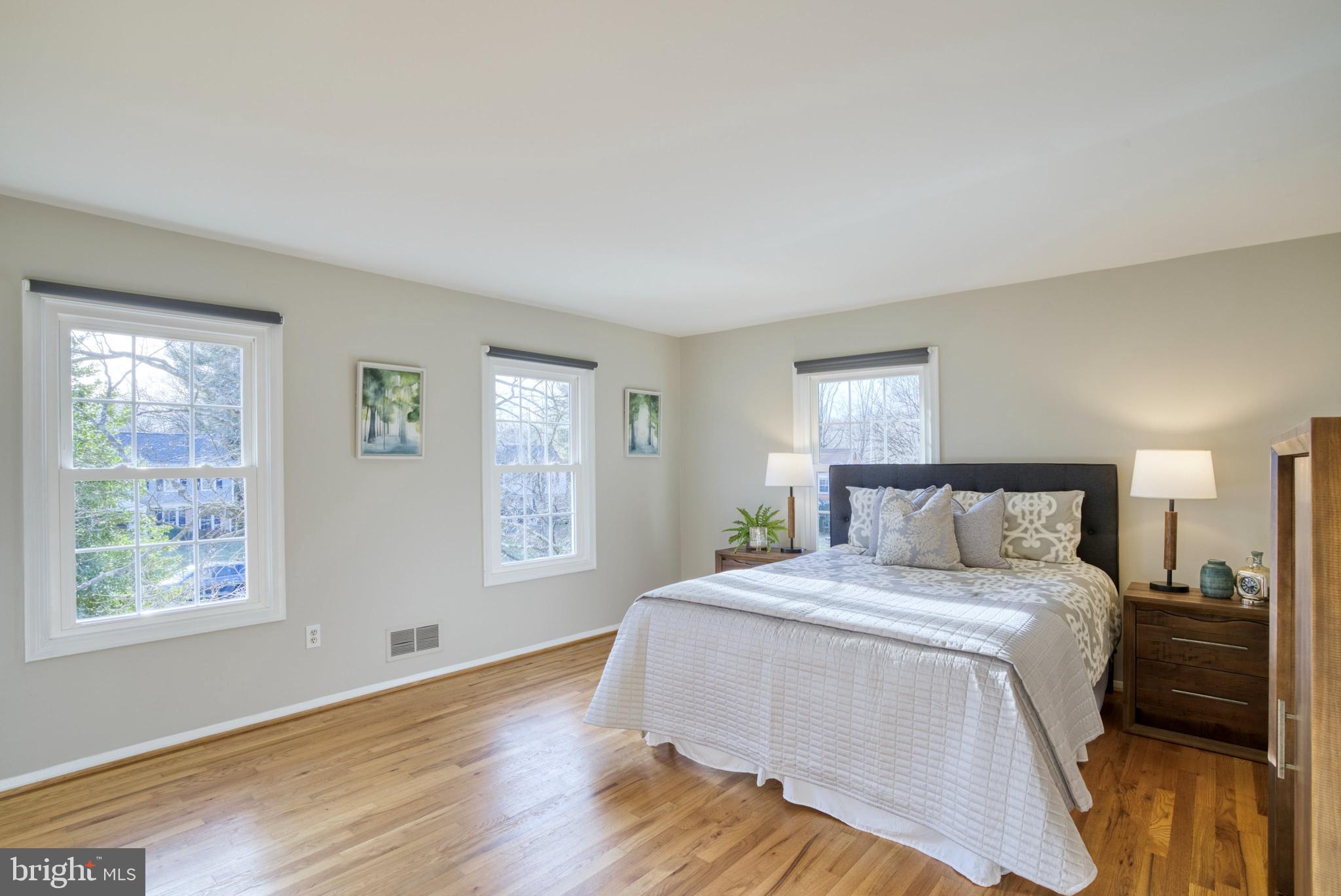 POTOMAC COMMONS - Residential