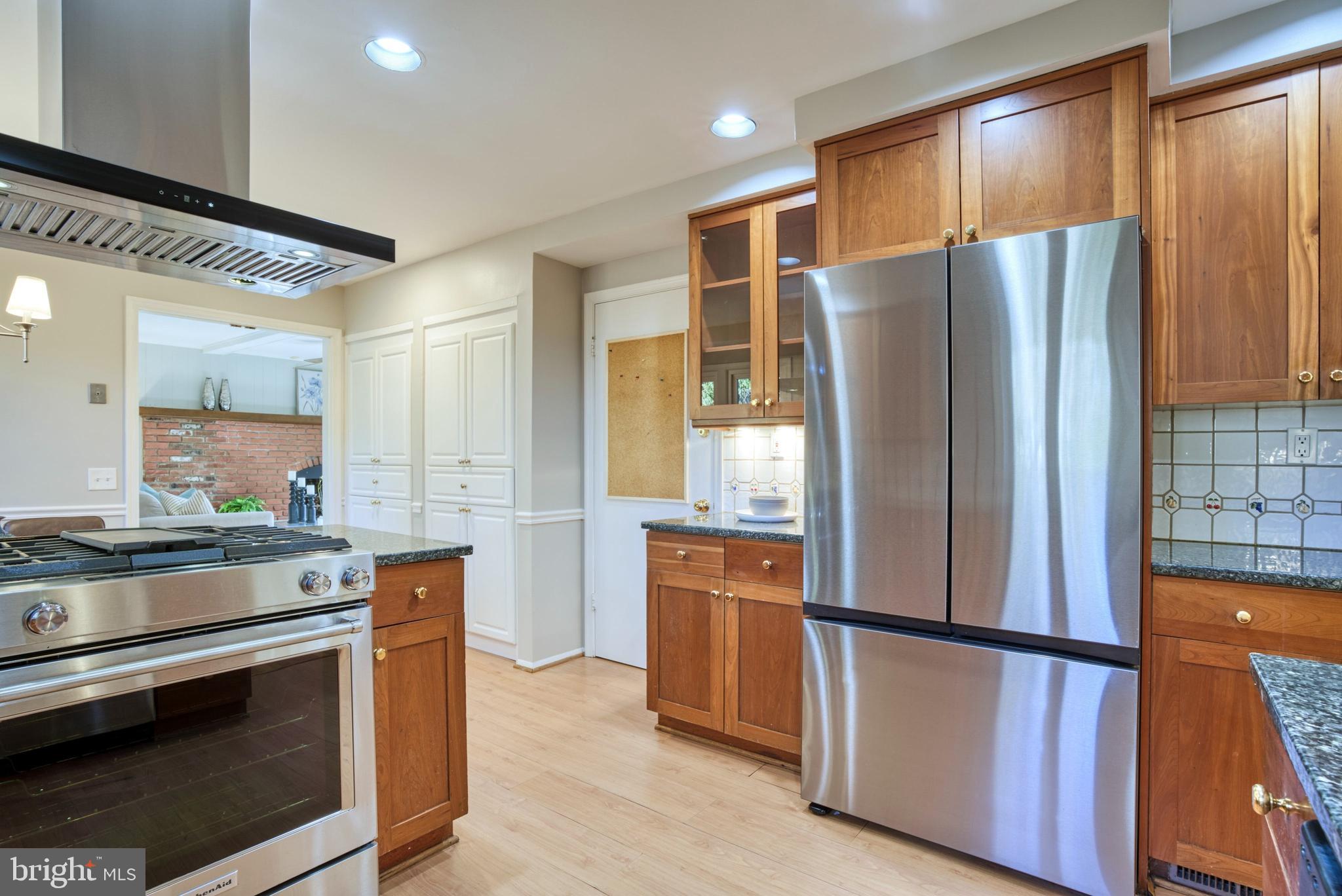 POTOMAC COMMONS - Residential