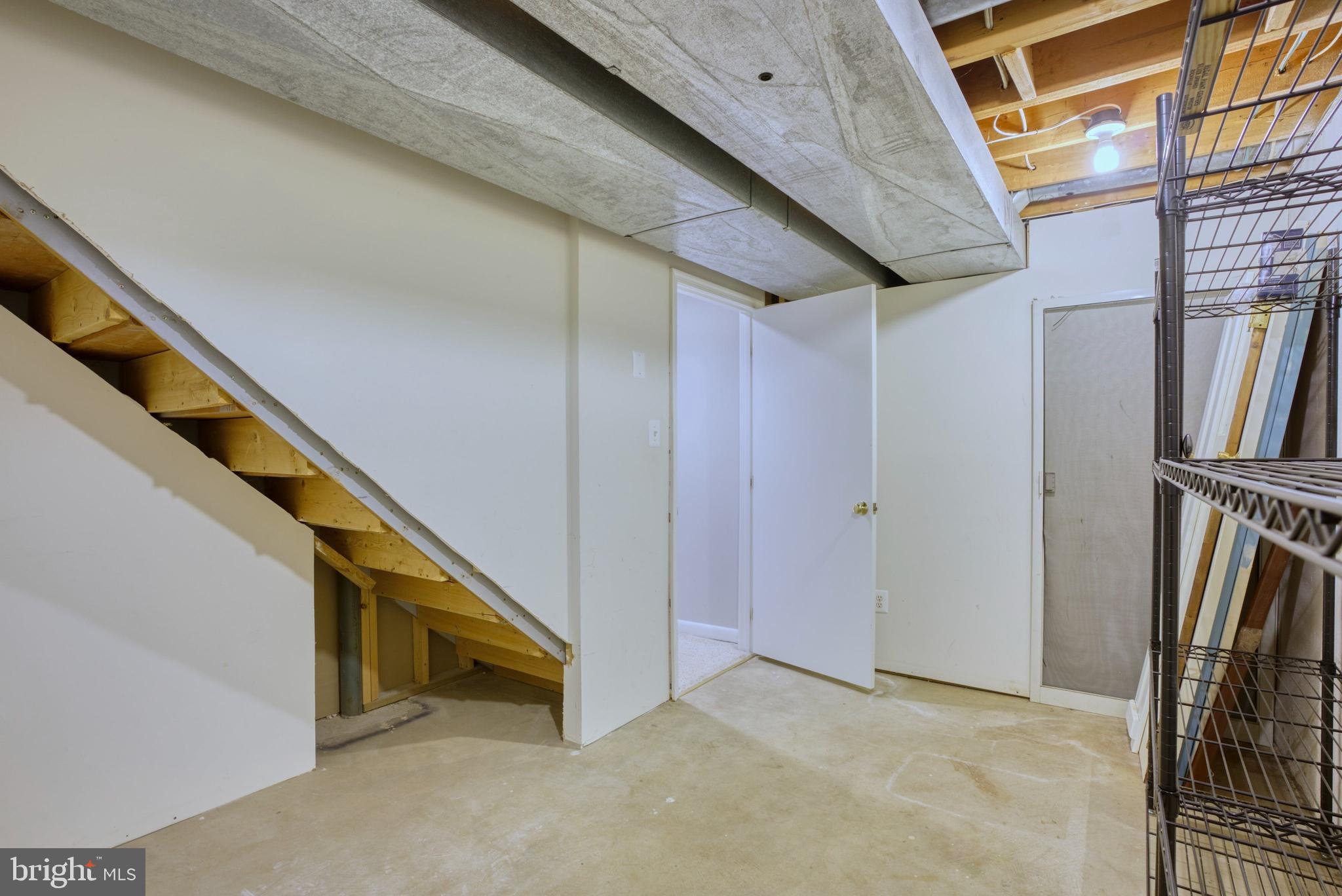 POTOMAC COMMONS - Residential