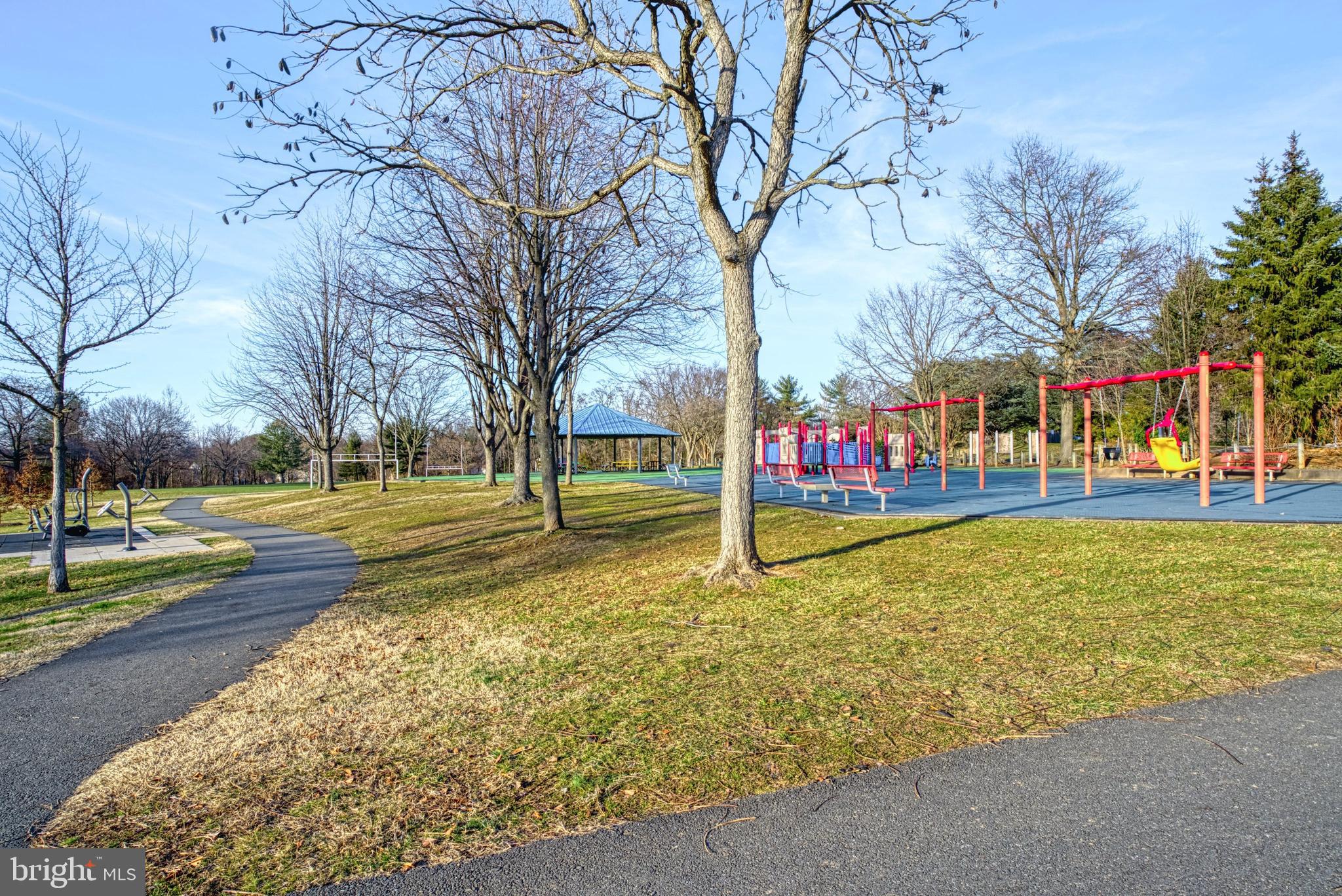 POTOMAC COMMONS - Residential