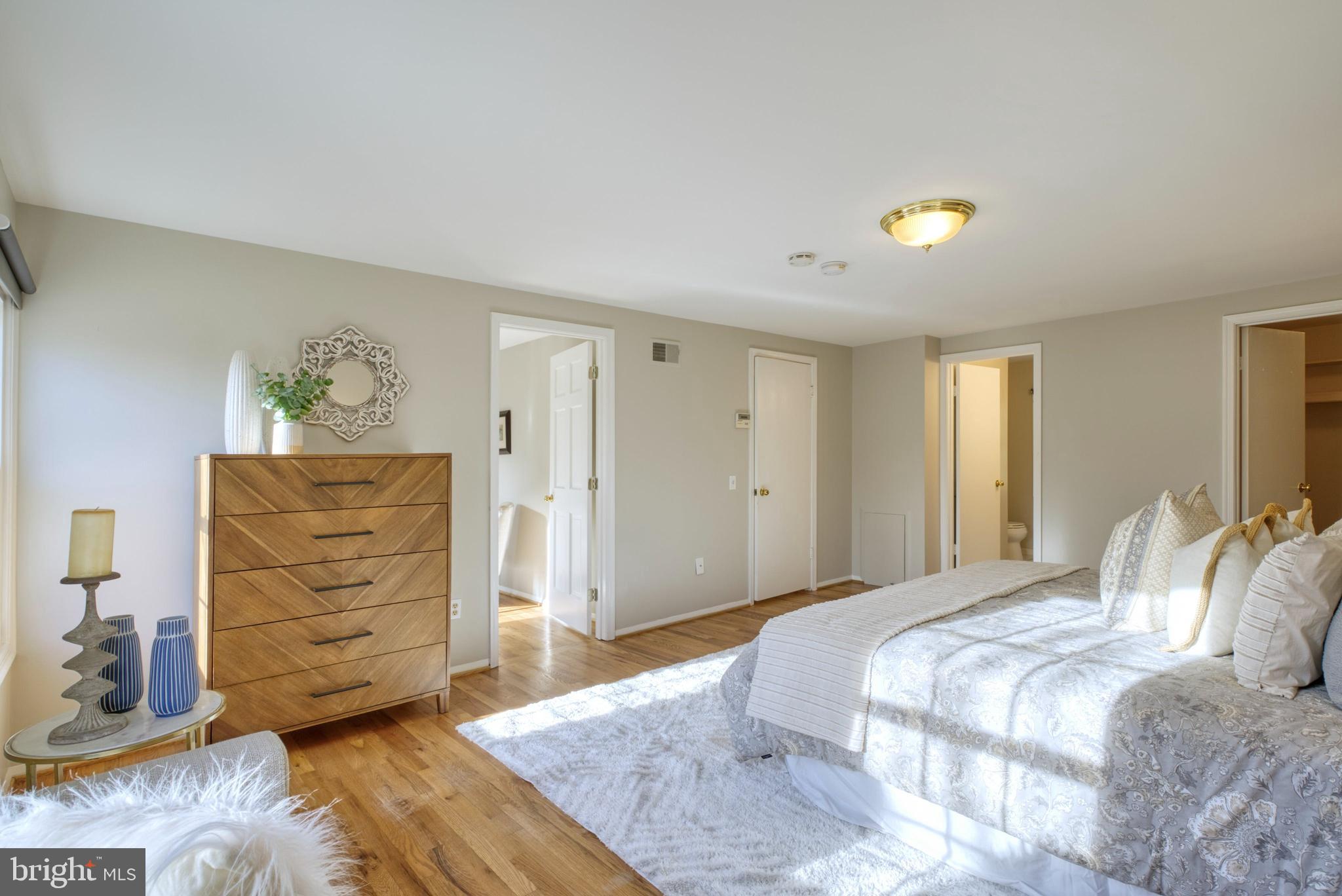 POTOMAC COMMONS - Residential