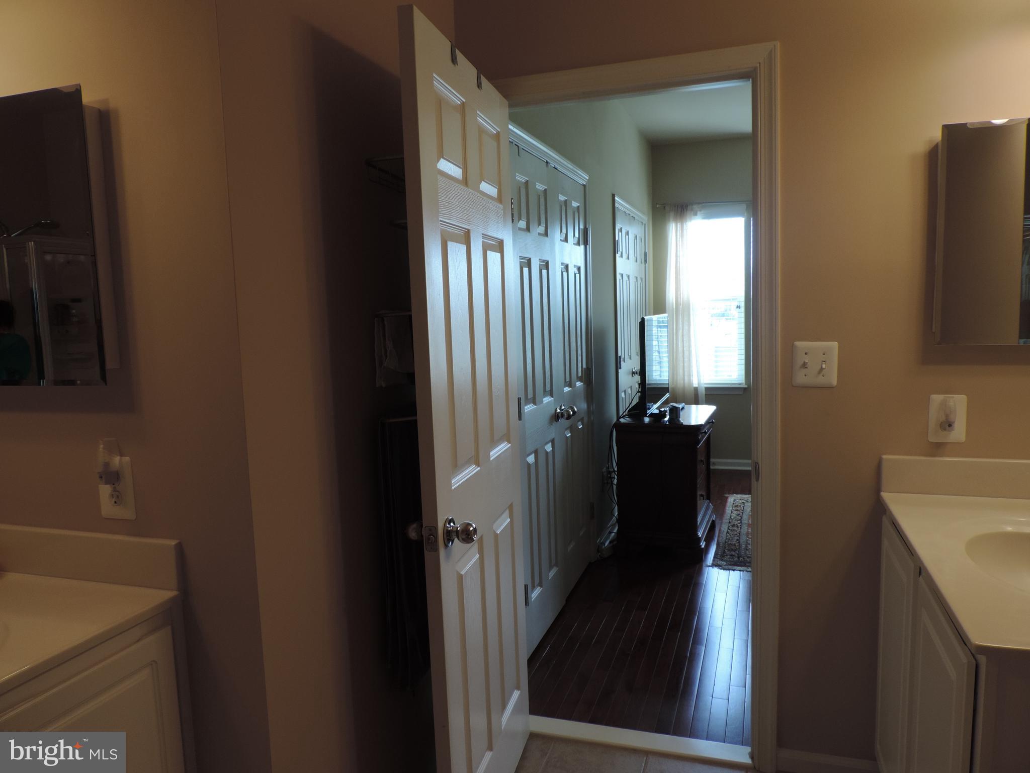 RIVER OAKS-BROOKFIELD CO - Residential