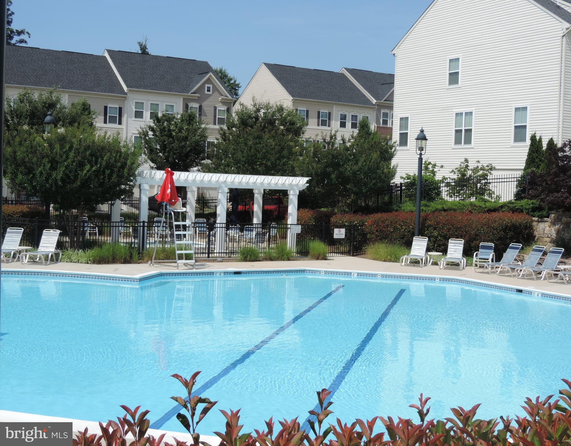 RIVER OAKS-BROOKFIELD CO - Residential