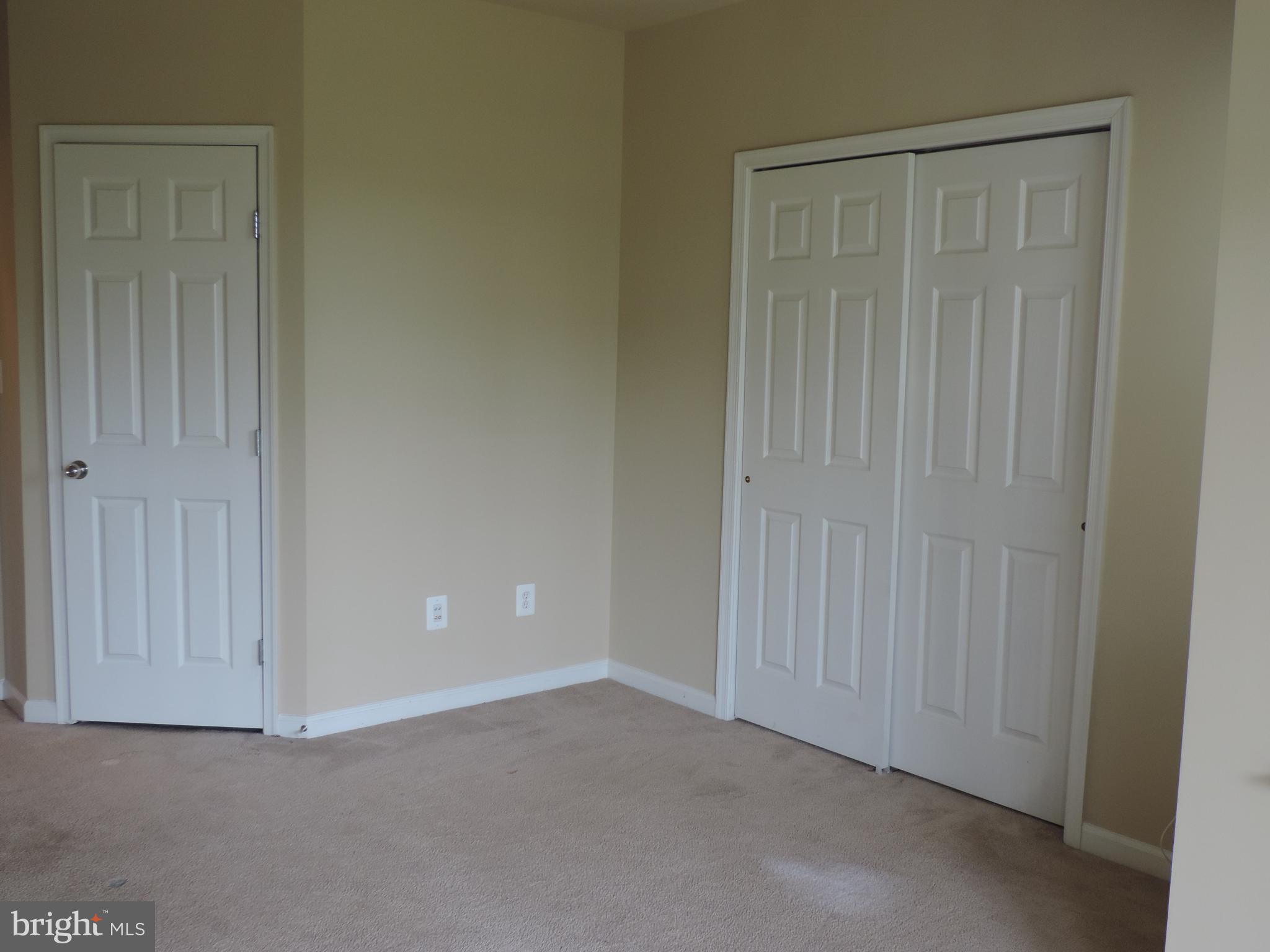 RIVER OAKS-BROOKFIELD CO - Residential