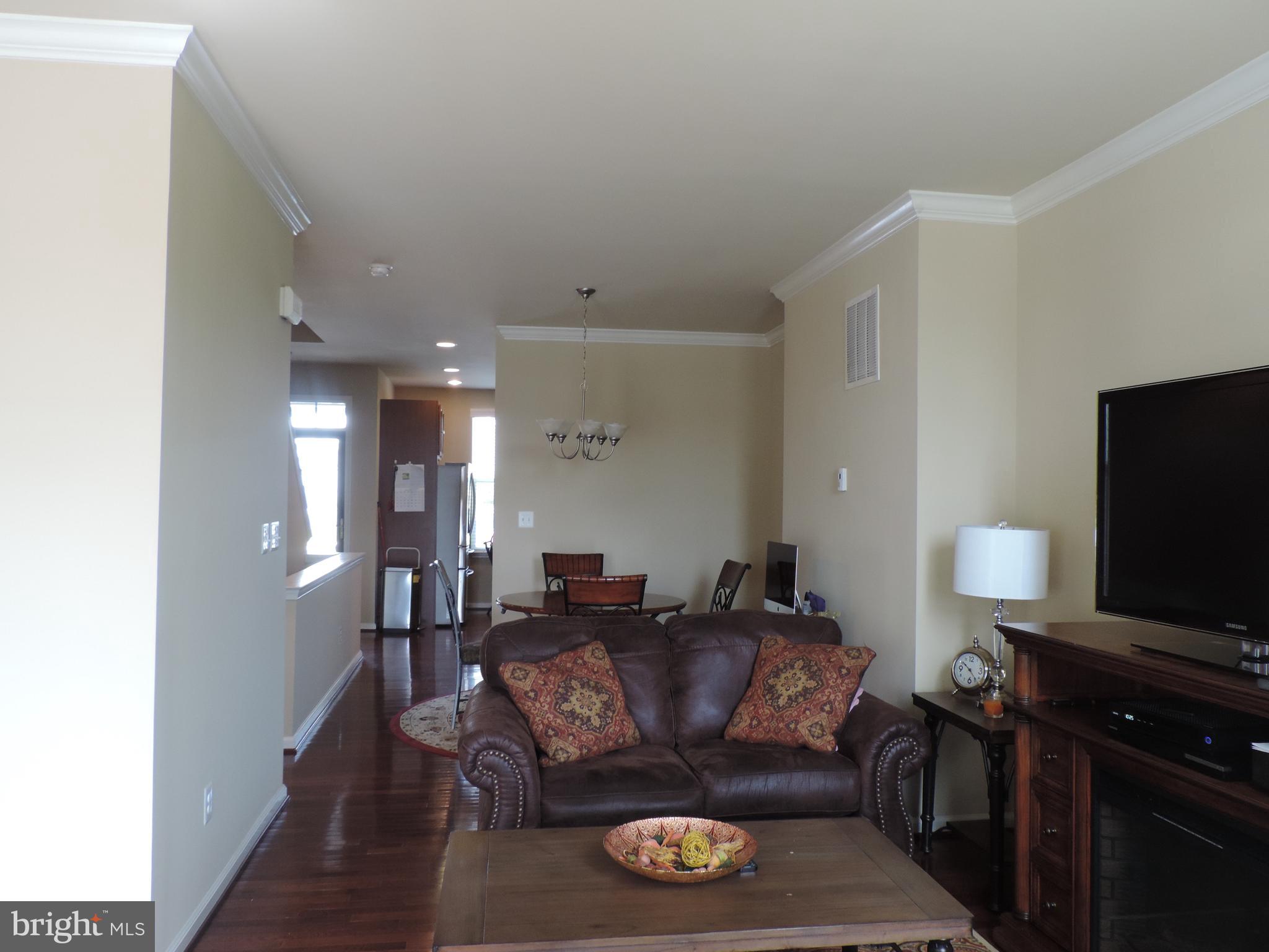 RIVER OAKS-BROOKFIELD CO - Residential