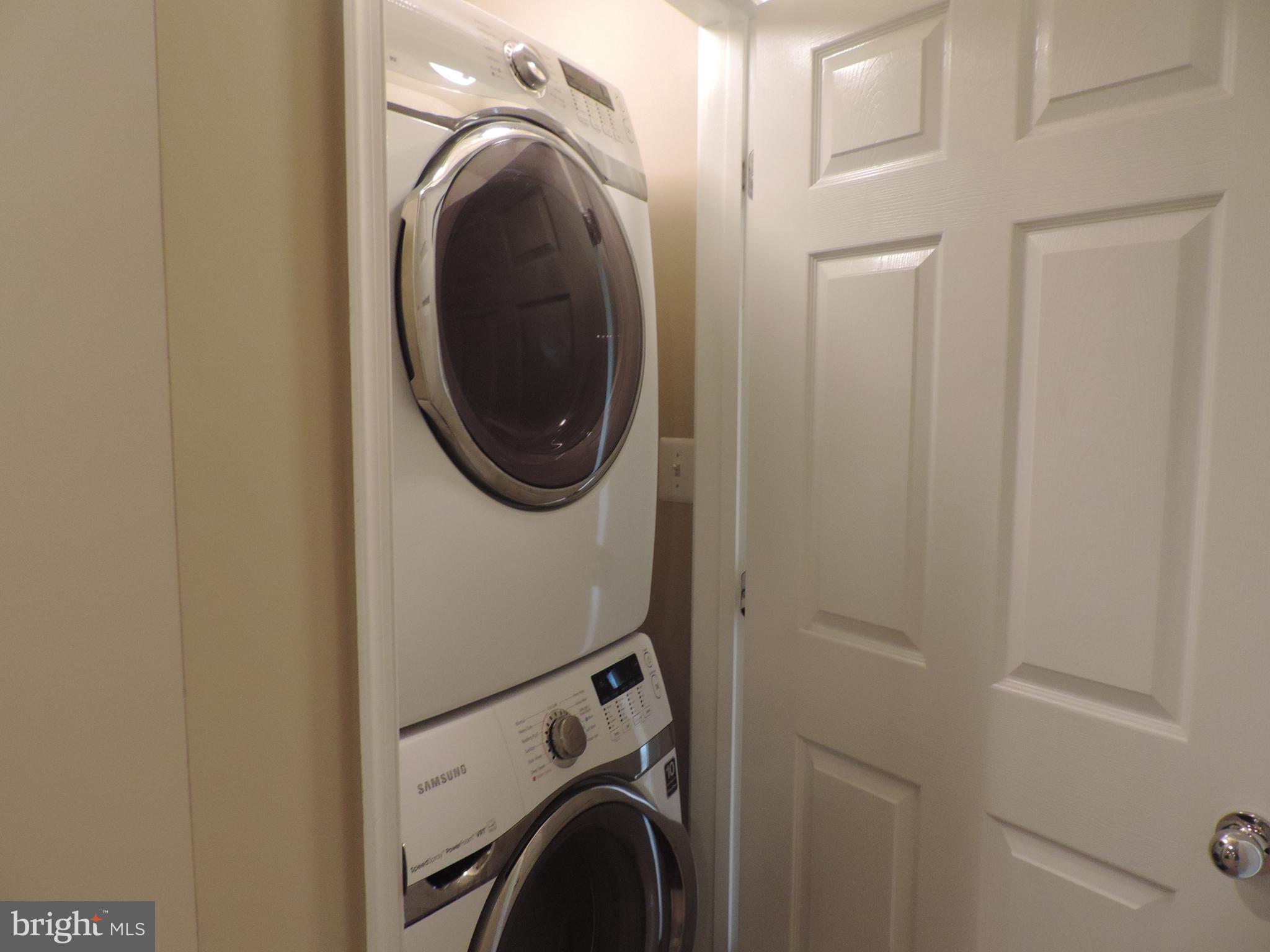 RIVER OAKS-BROOKFIELD CO - Residential