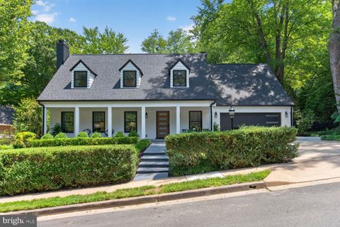 Photo of 4178 39th Street N, ARLINGTON, VA 22207 (MLS # VAAR2076662)
