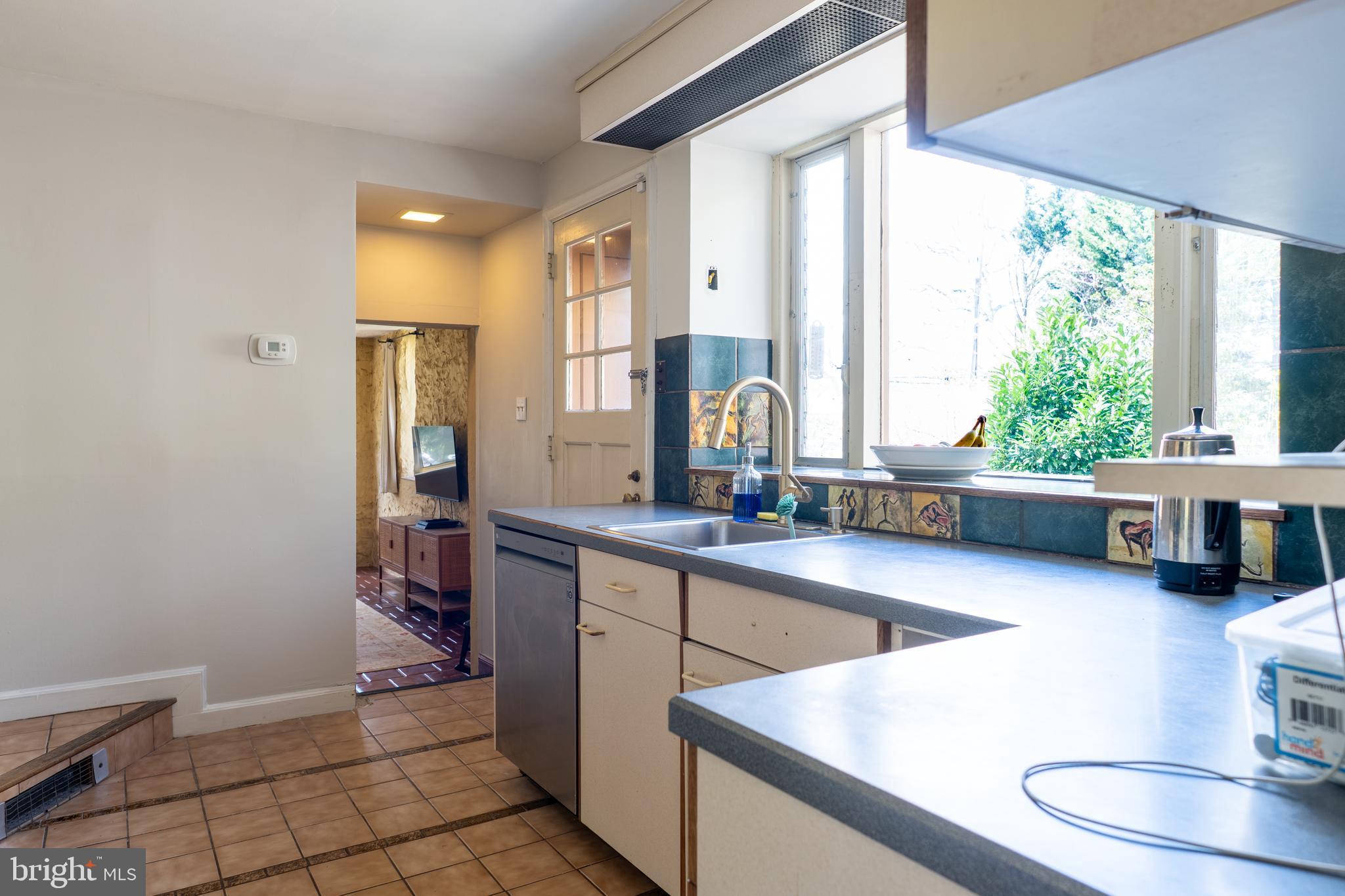 GREATER HOMELAND HISTORIC DISTRICT - Residential