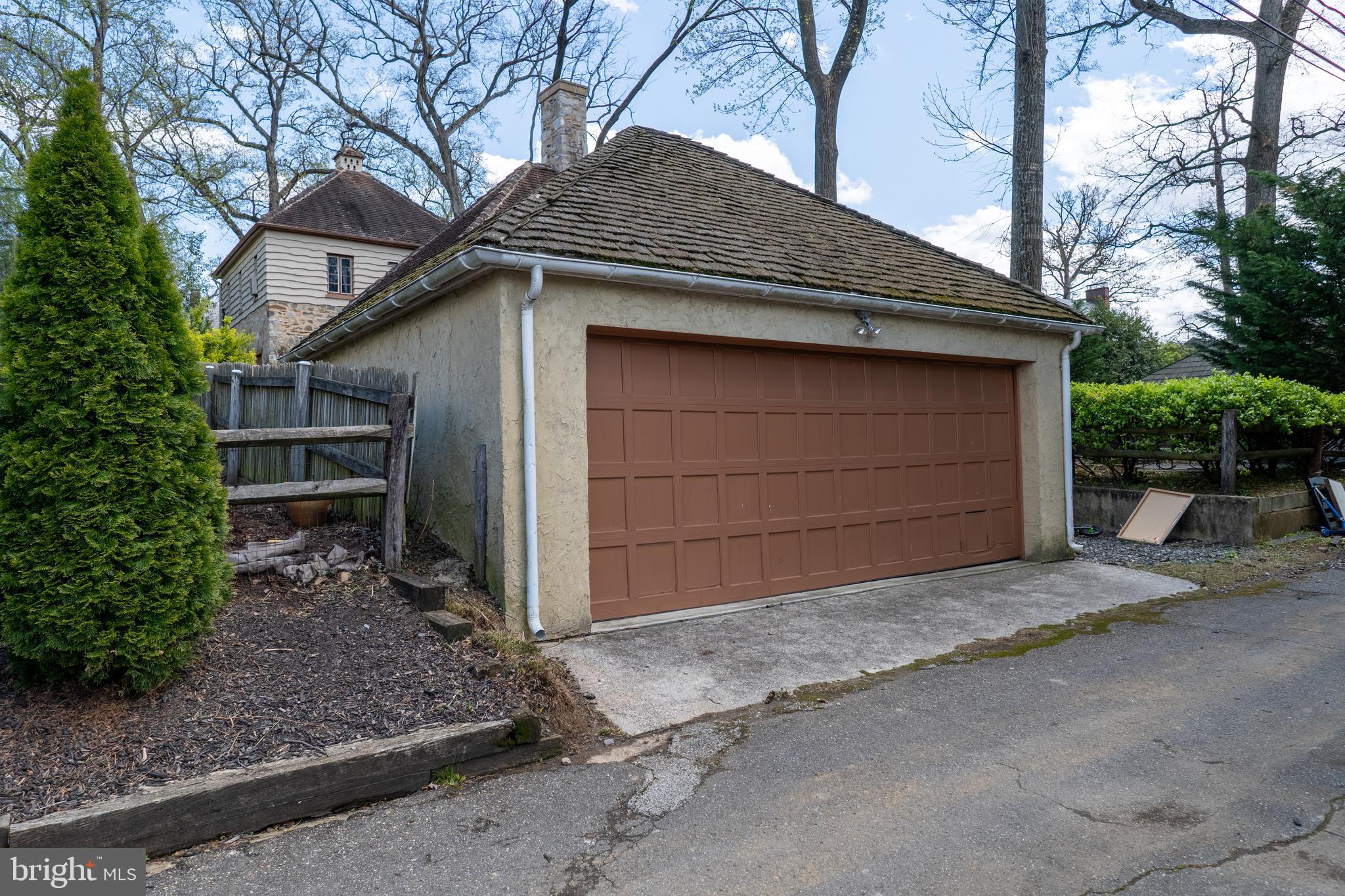 GREATER HOMELAND HISTORIC DISTRICT - Residential