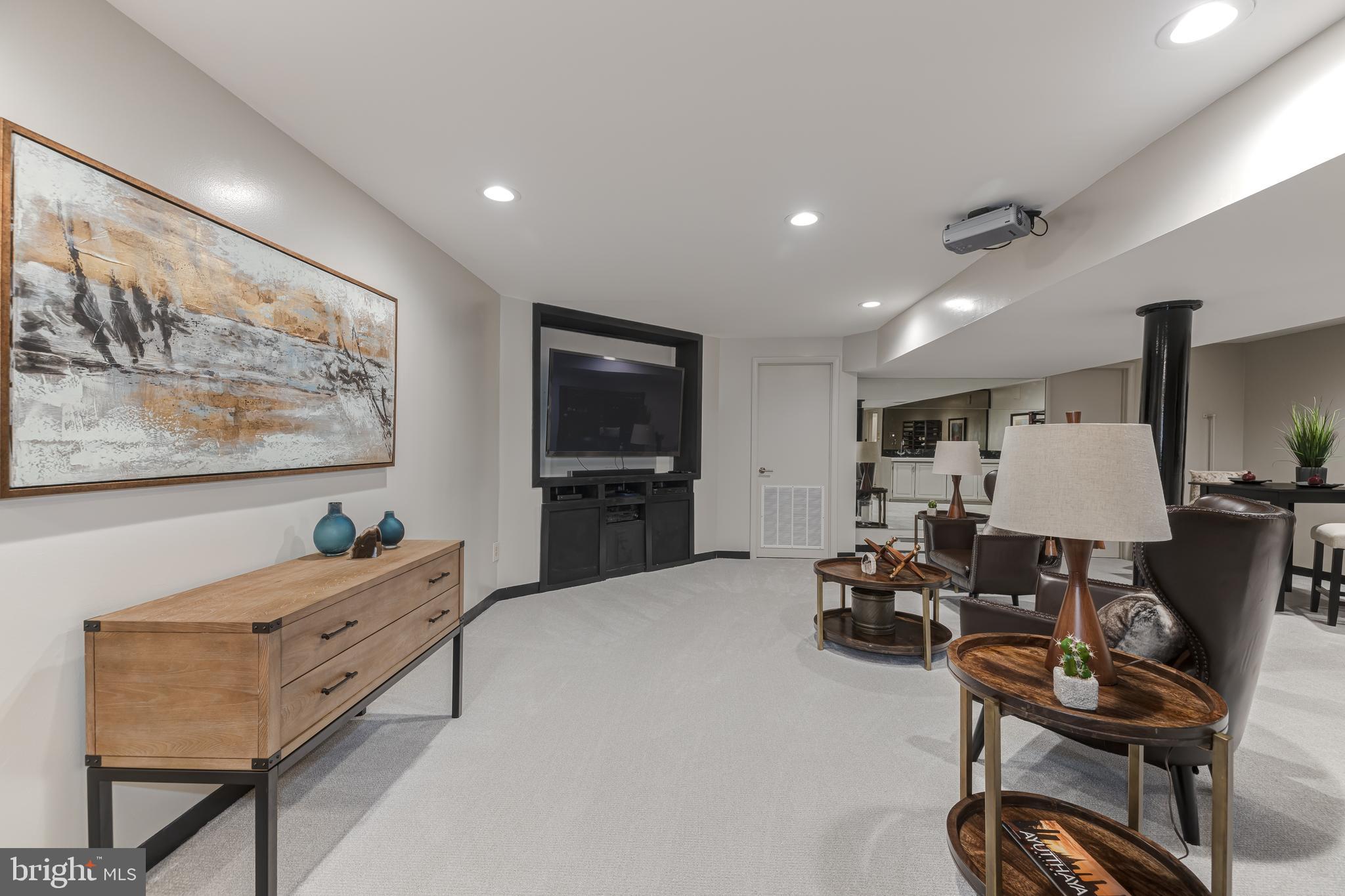 FOREST HILLS - Residential