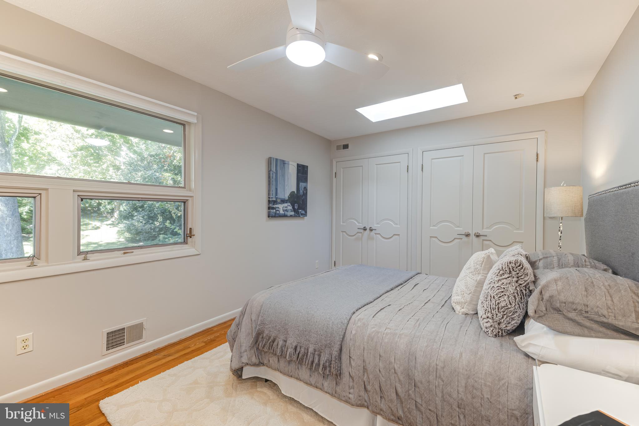 FOREST HILLS - Residential