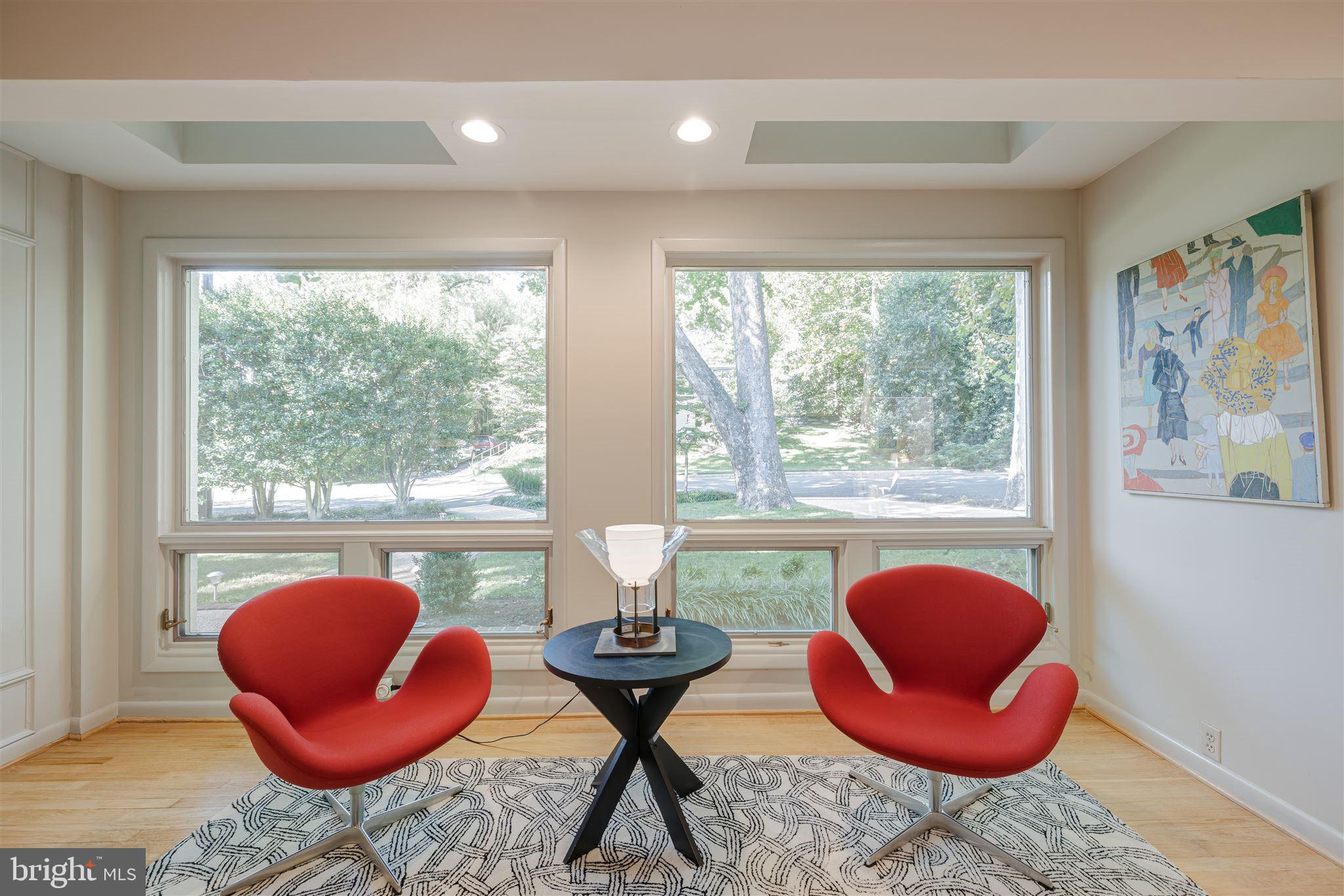 FOREST HILLS - Residential