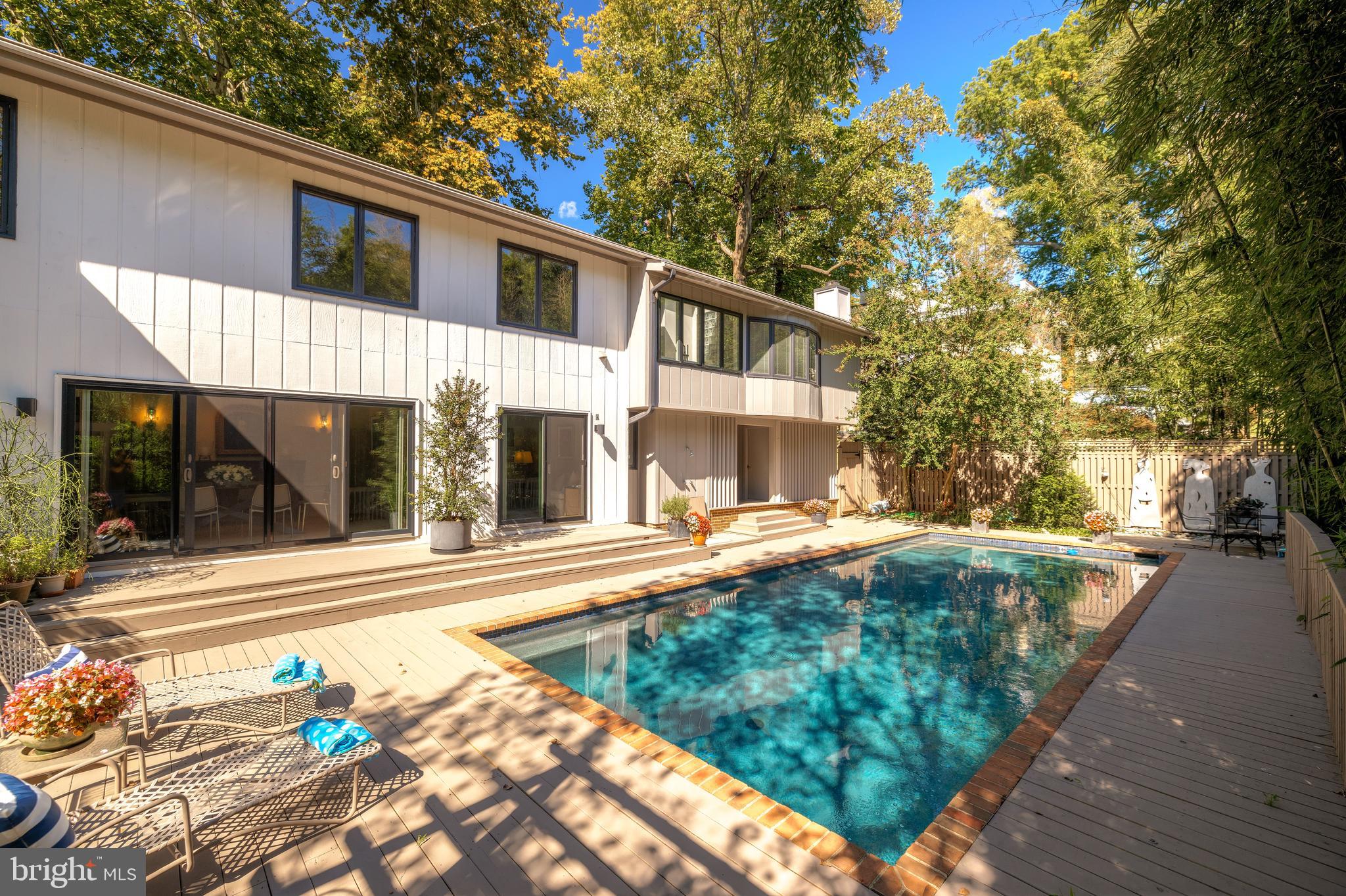 FOREST HILLS - Residential