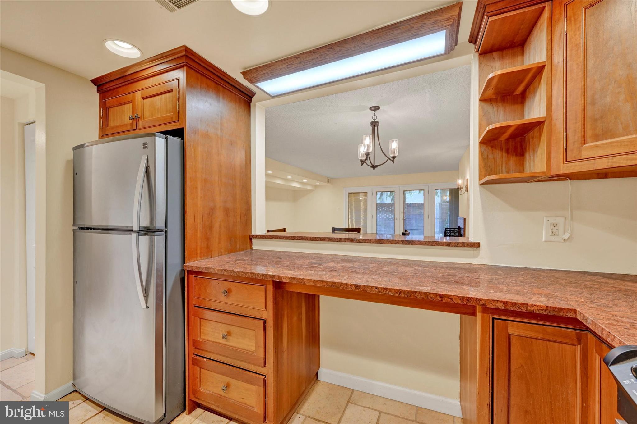 ROLAND PARK - Residential