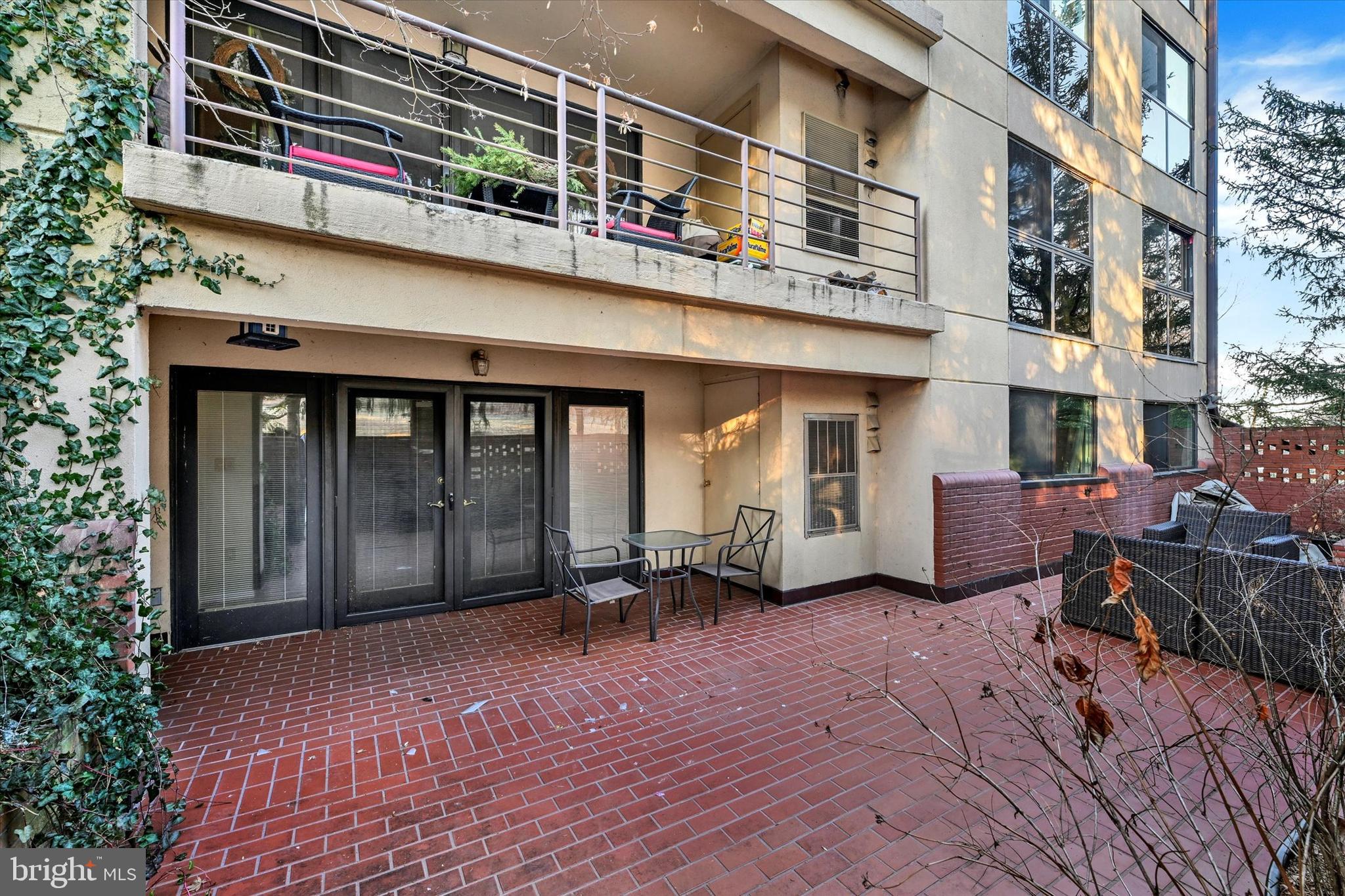 ROLAND PARK - Residential