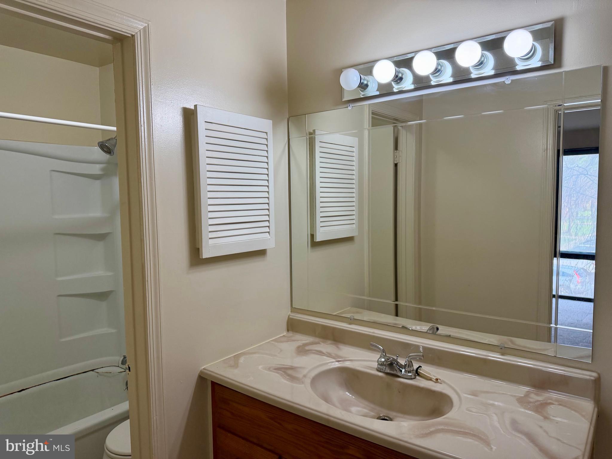 WOODCREST - Residential