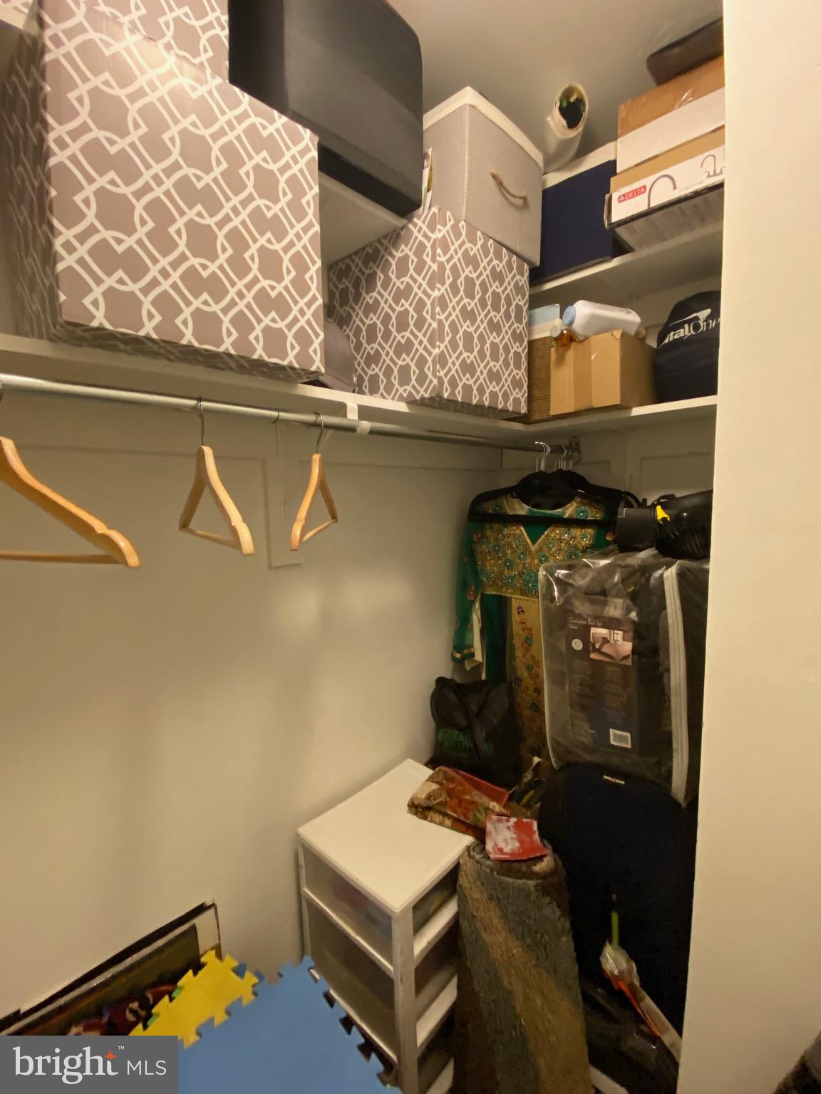 VILLAGE OF LONG REACH - Residential