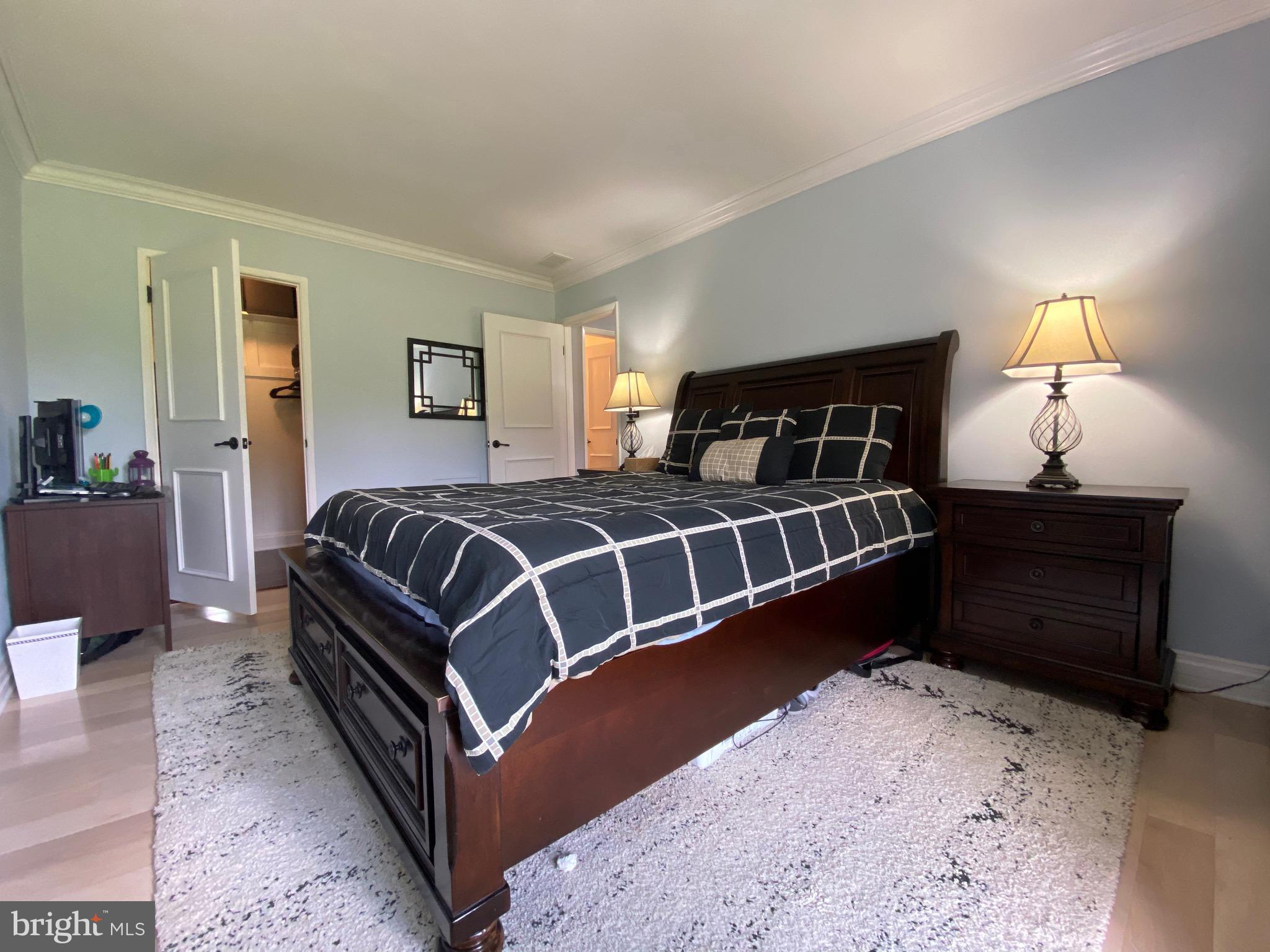 VILLAGE OF LONG REACH - Residential