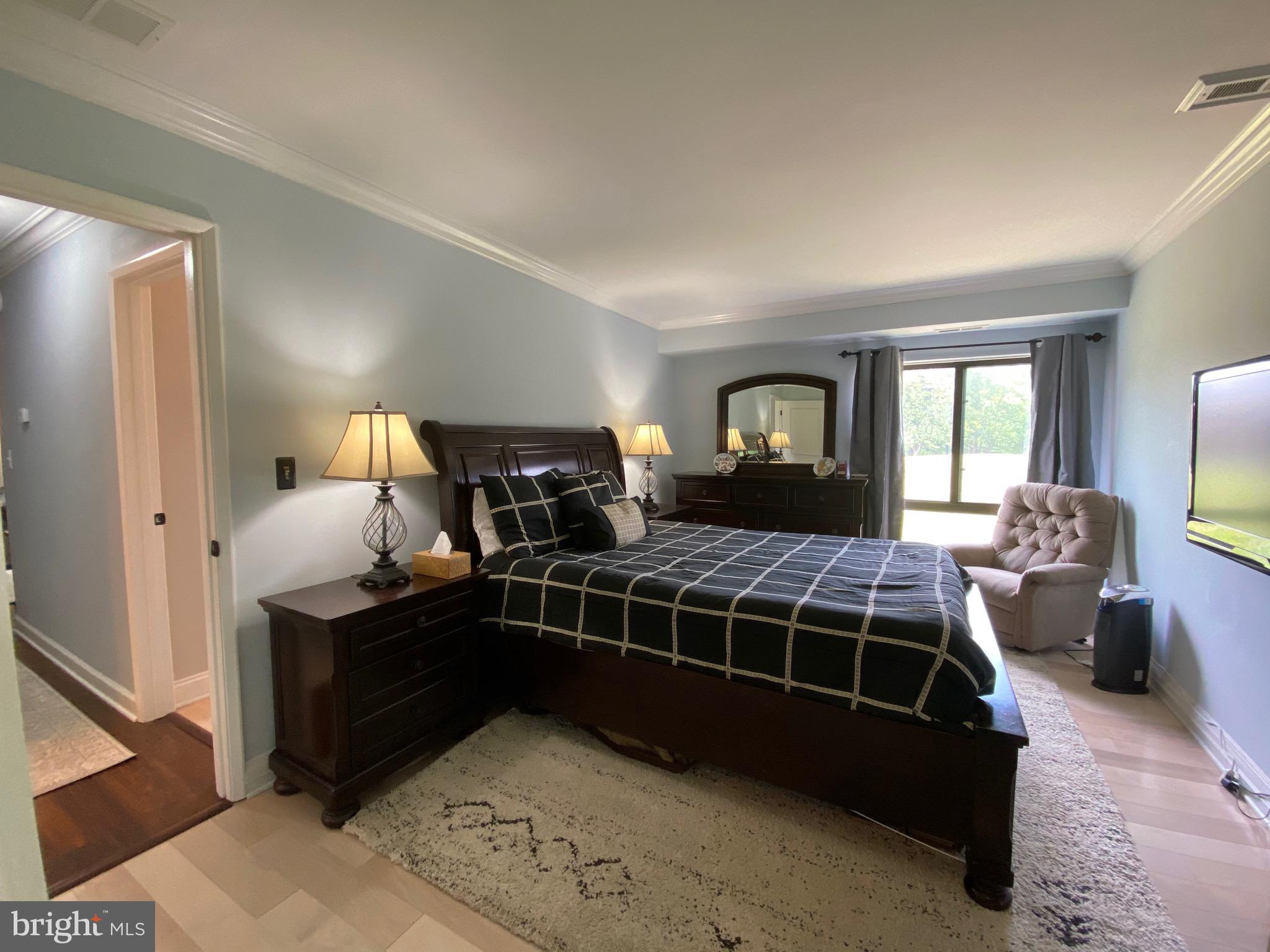 VILLAGE OF LONG REACH - Residential