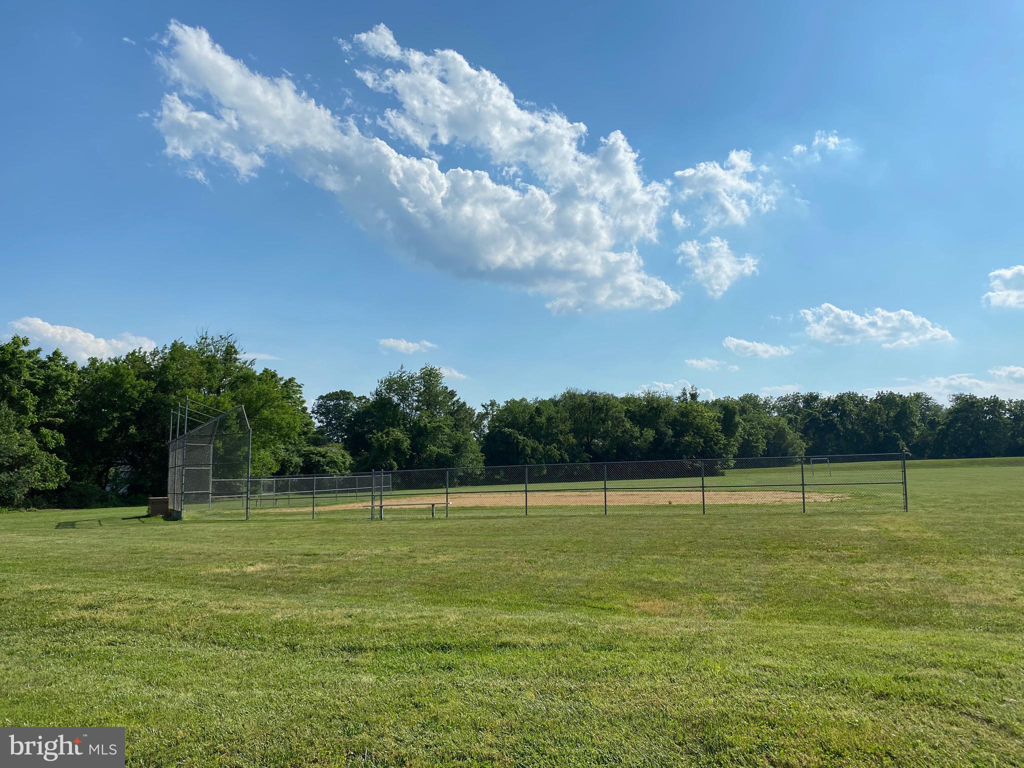 VILLAGE OF LONG REACH - Residential