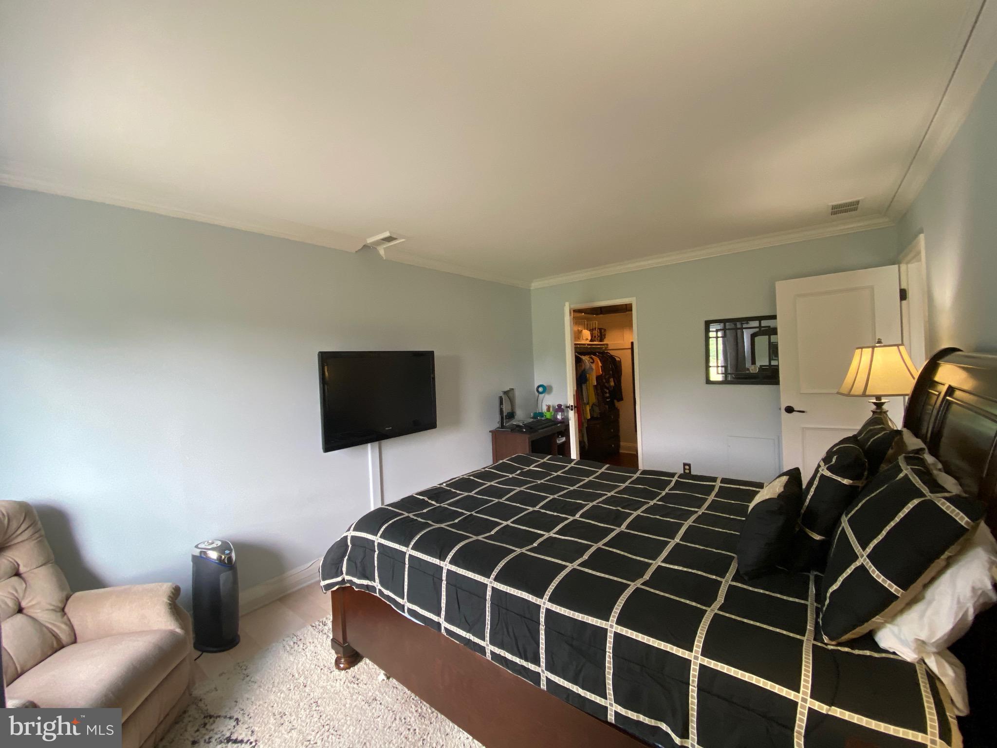 VILLAGE OF LONG REACH - Residential