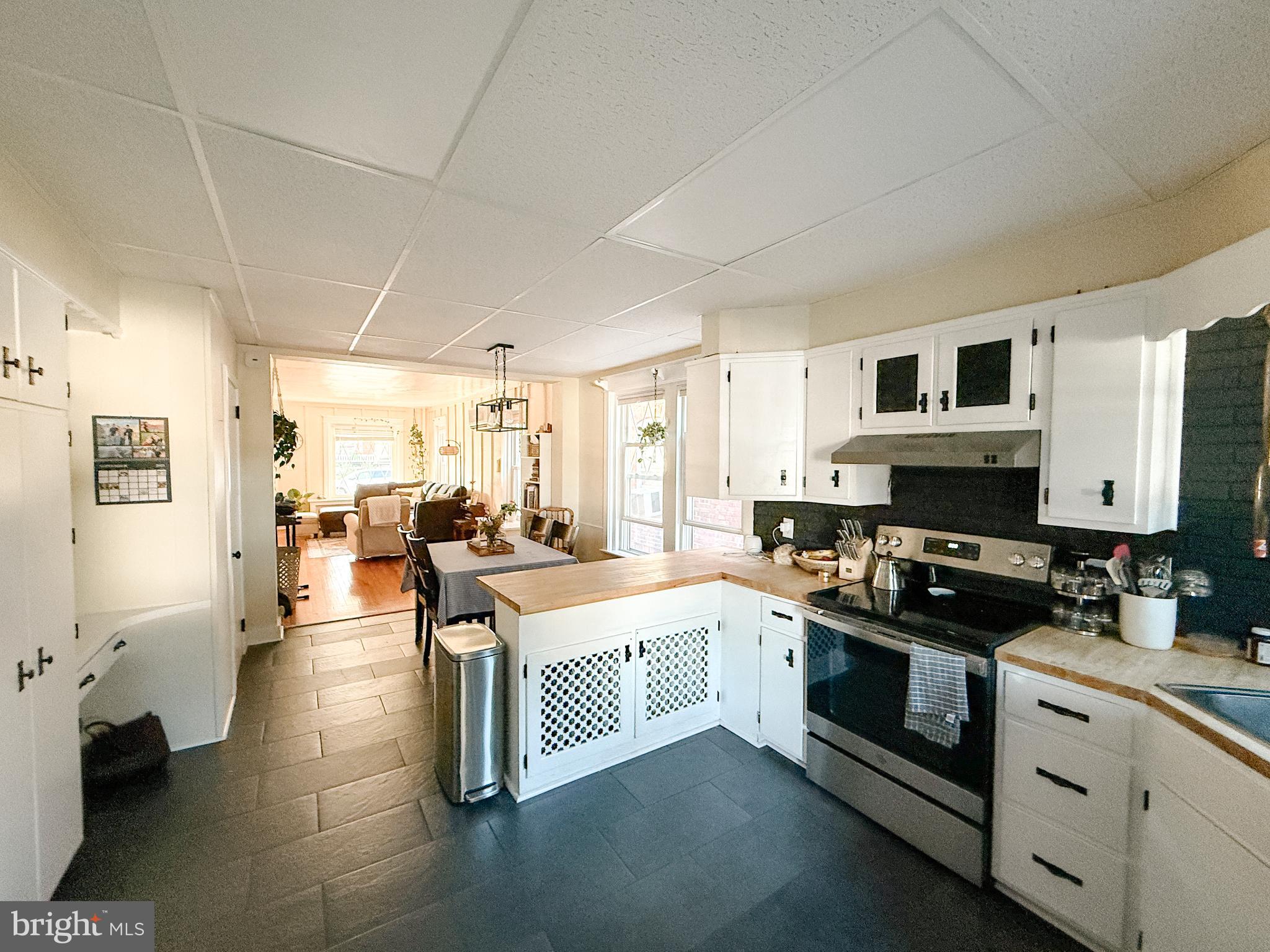 WEST HILLS - Residential