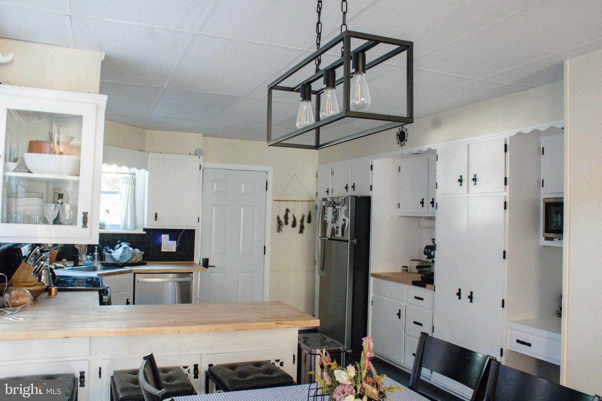 WEST HILLS - Residential