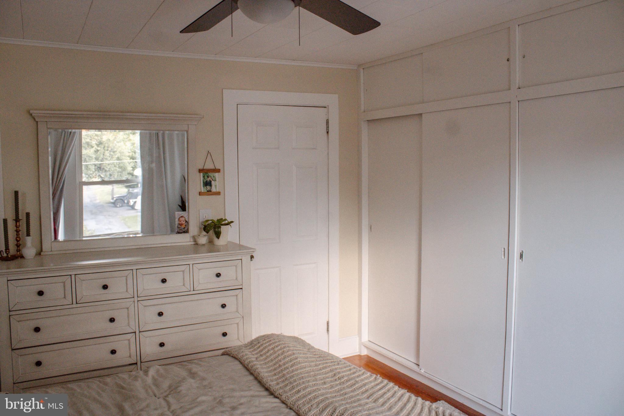 WEST HILLS - Residential