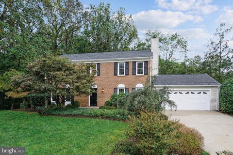 Photo of 9813 Fosbak Drive, VIENNA, VA 22182 (MLS # VAFX2285590)