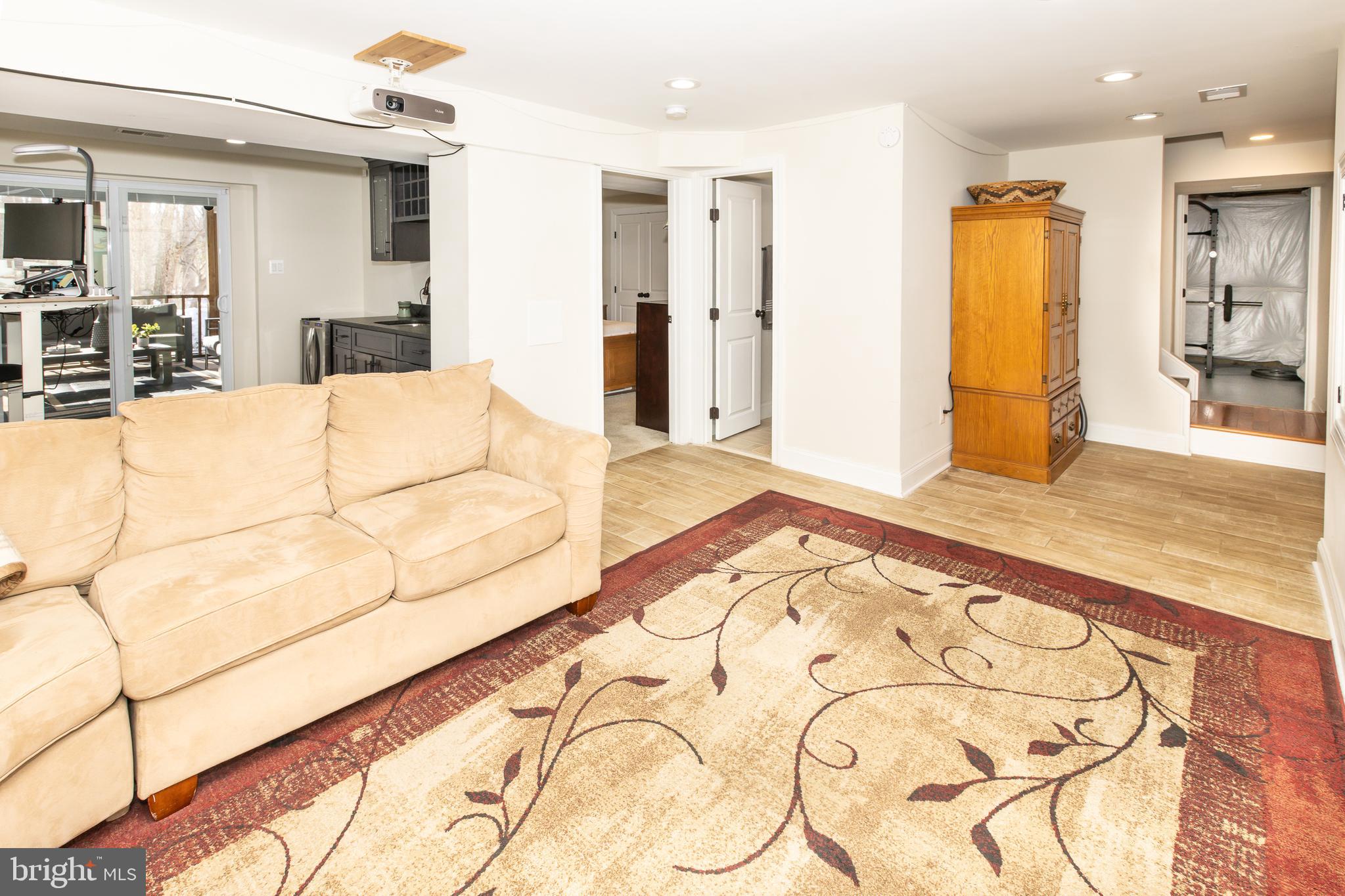 CLARKS CROSSING - Residential