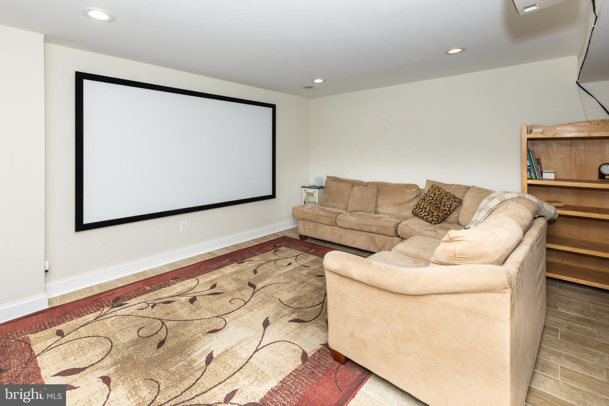 CLARKS CROSSING - Residential