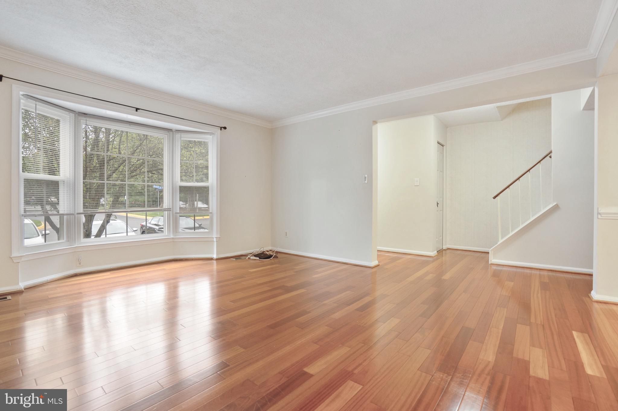 COUNTRY CREEK - Residential Lease