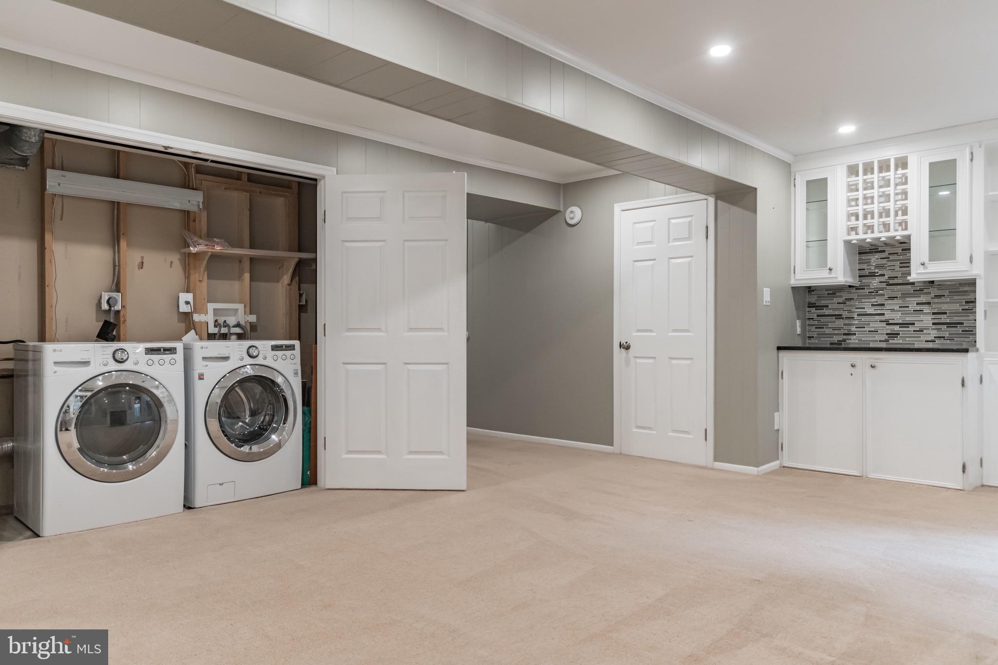 COUNTRY CREEK - Residential Lease