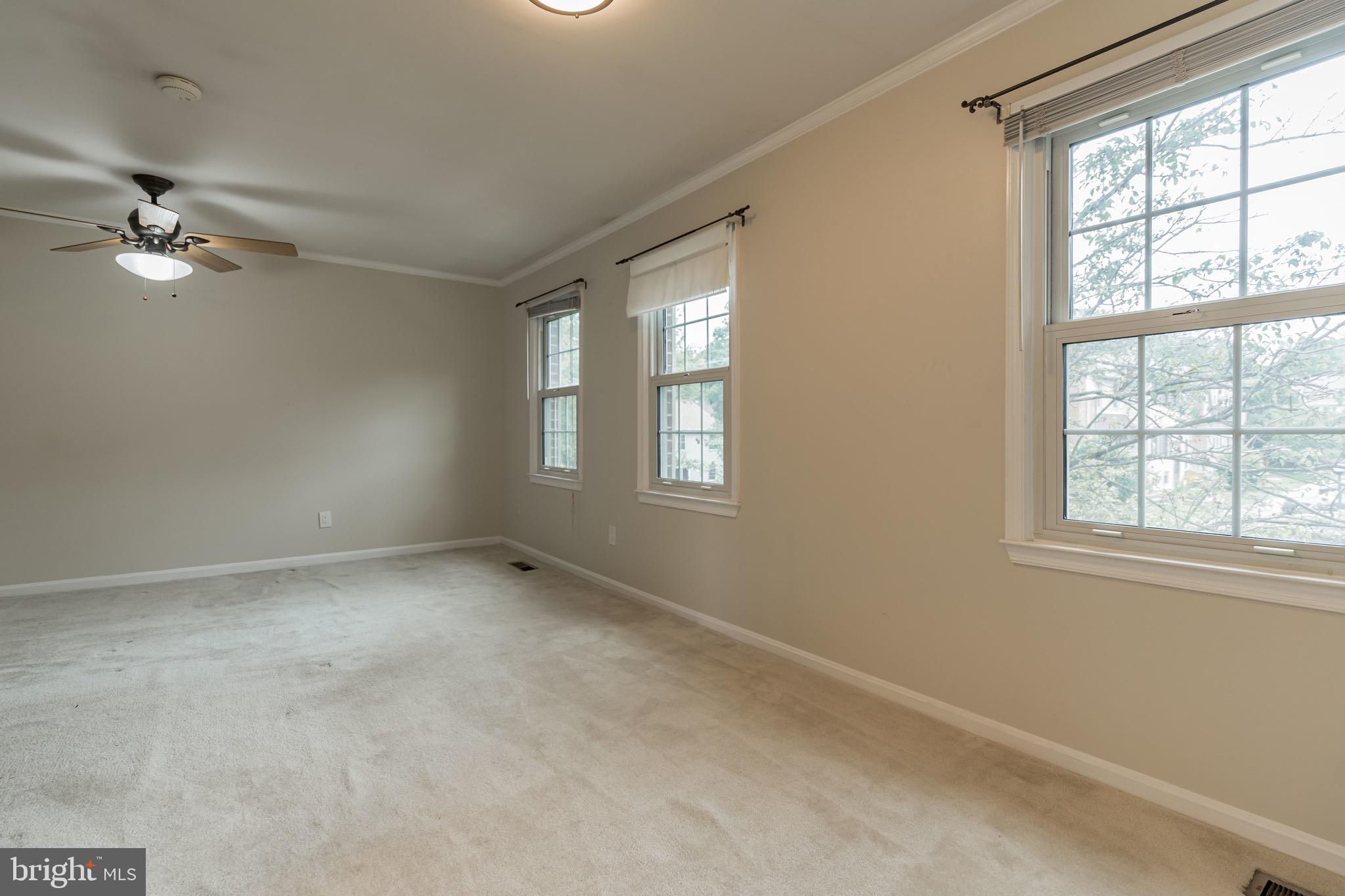 COUNTRY CREEK - Residential Lease