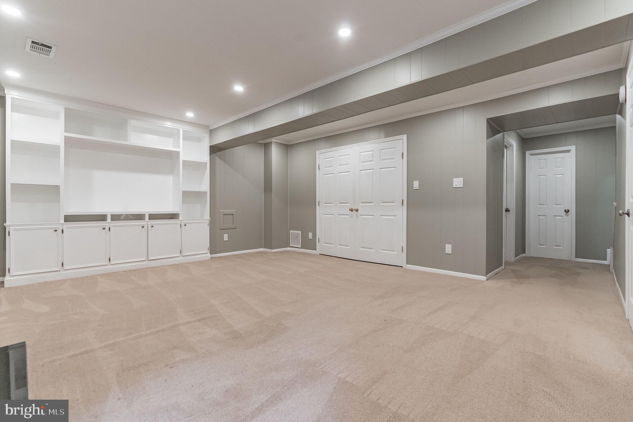 COUNTRY CREEK - Residential Lease