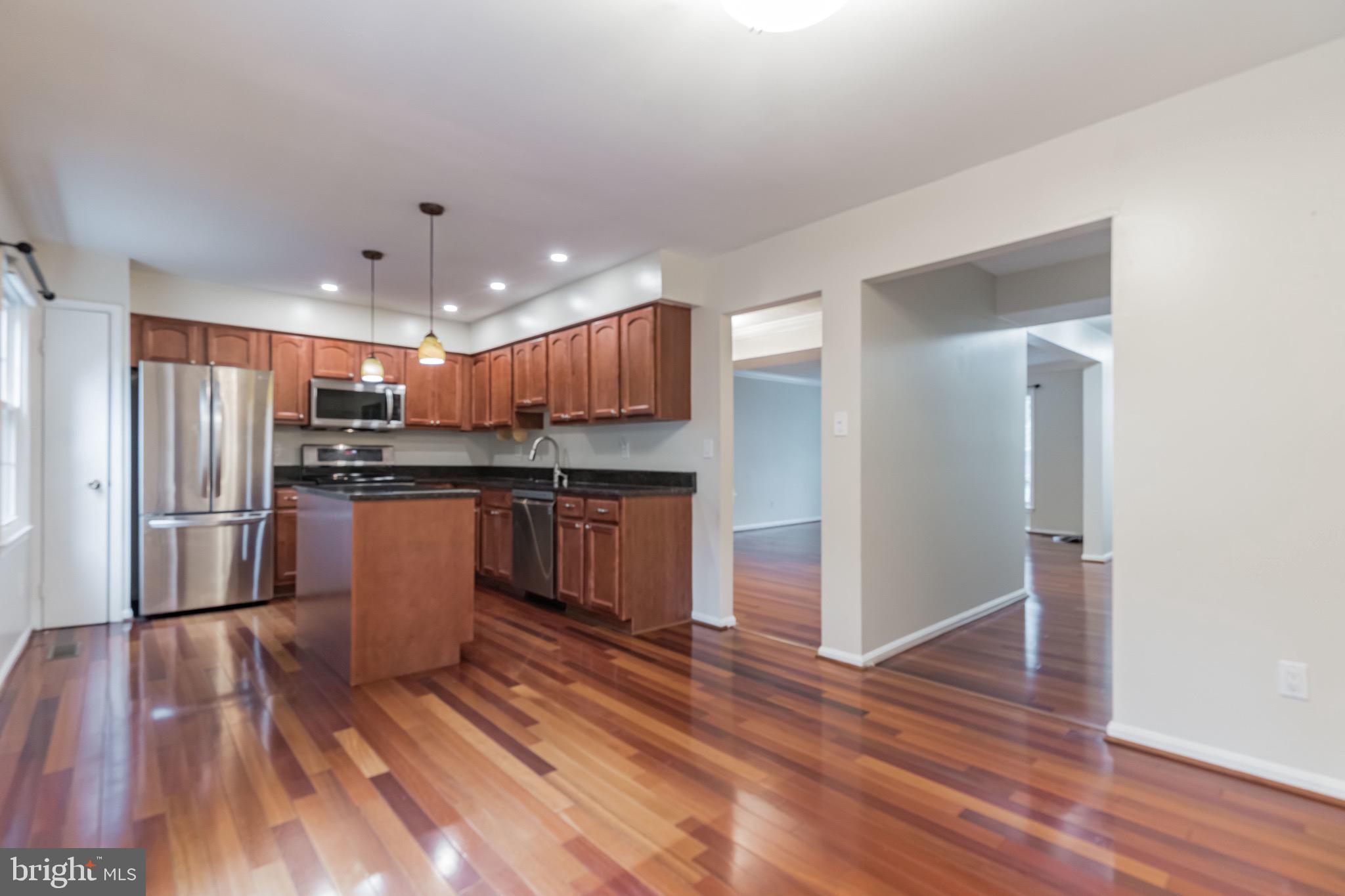 COUNTRY CREEK - Residential Lease