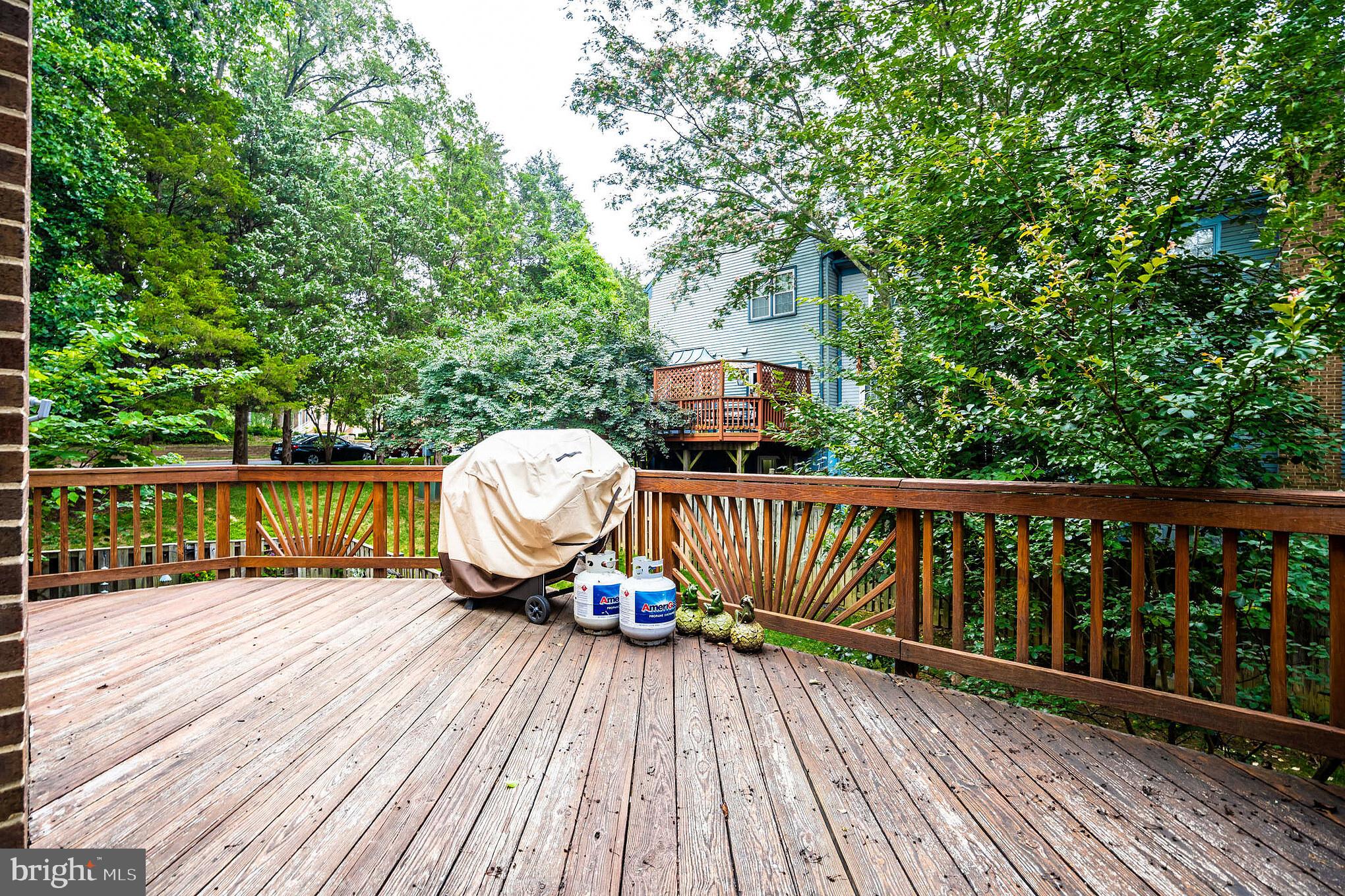 COUNTRY CREEK - Residential Lease