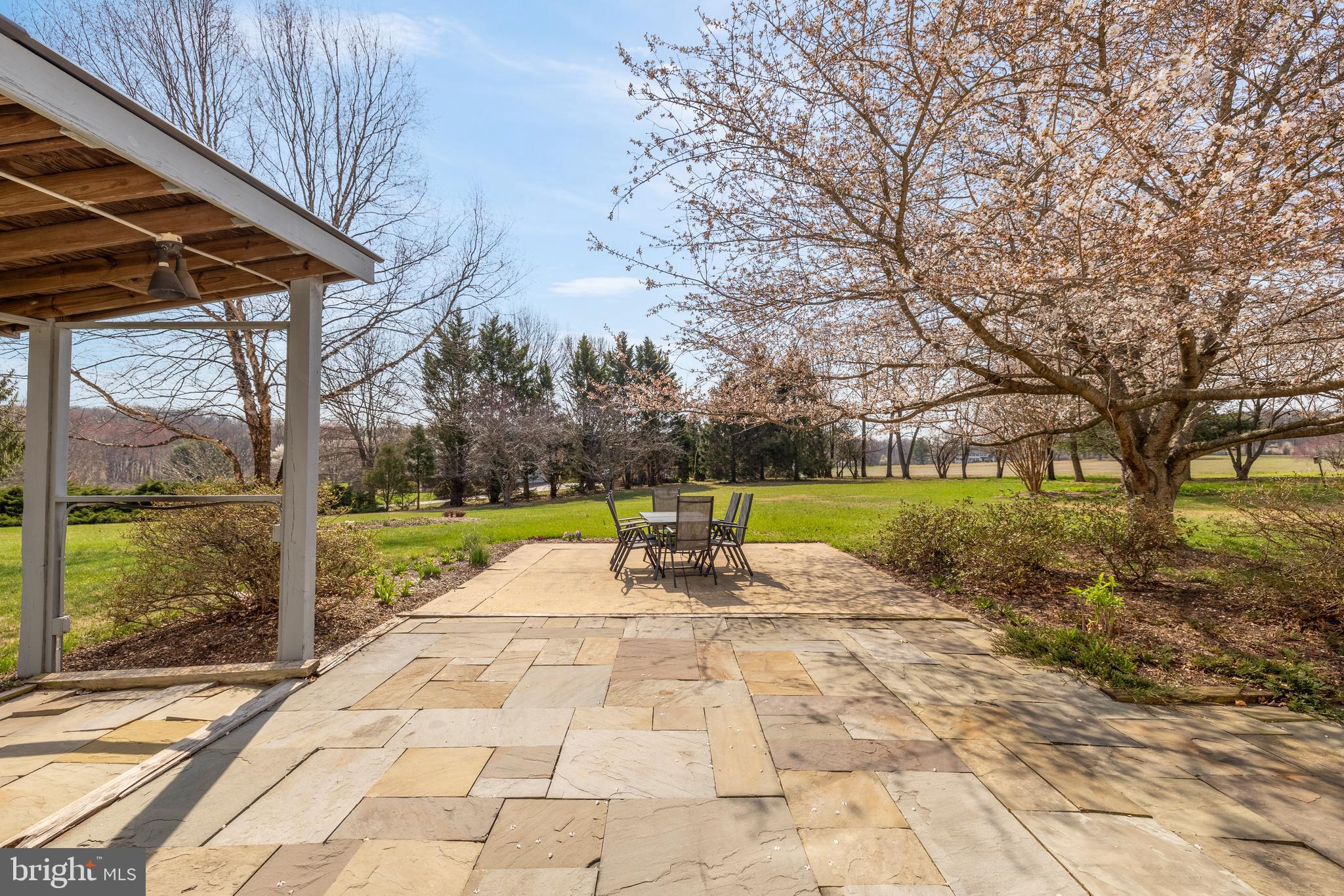 BARNESVILLE OUTSIDE - Residential