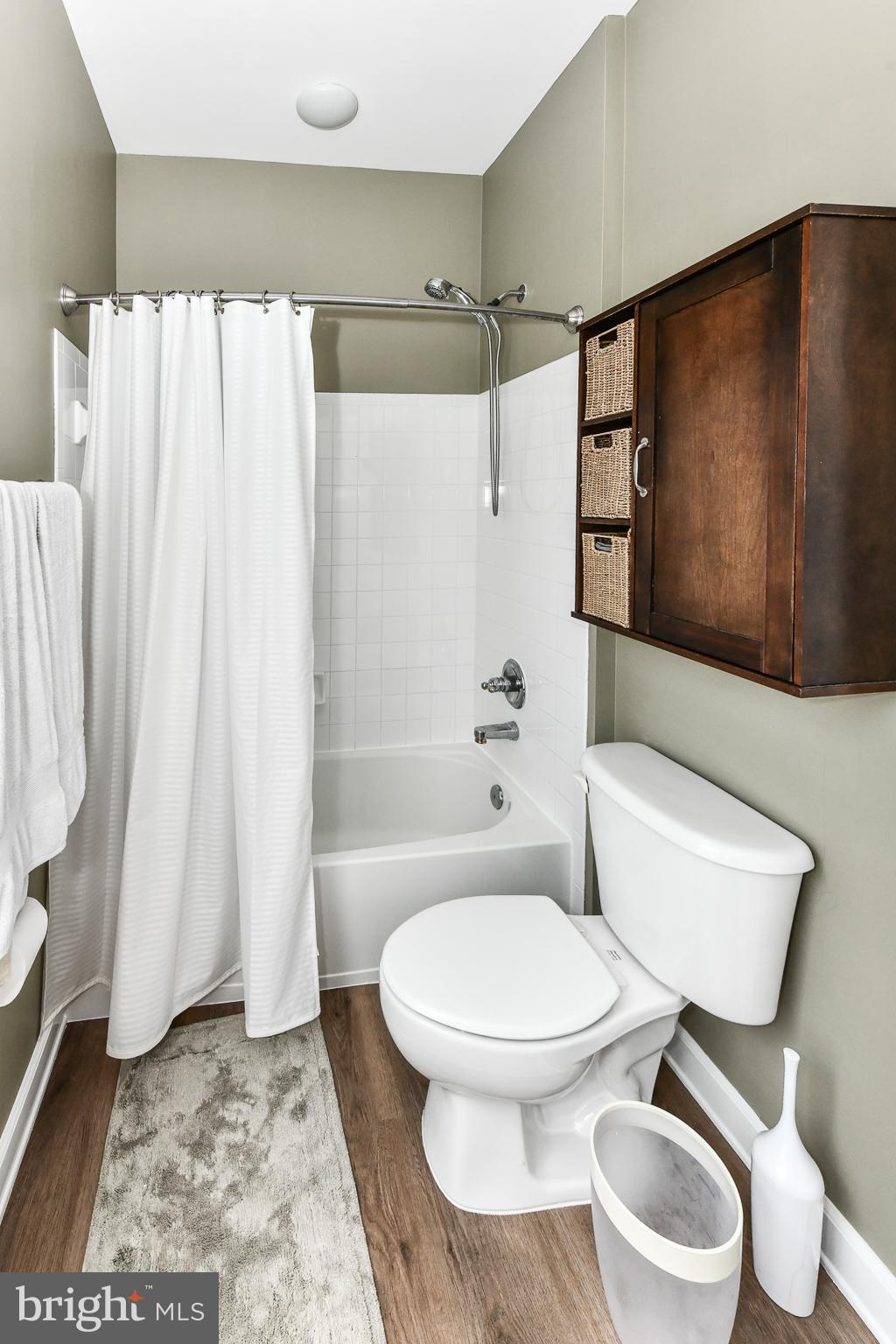 BROADLANDS - Residential Lease