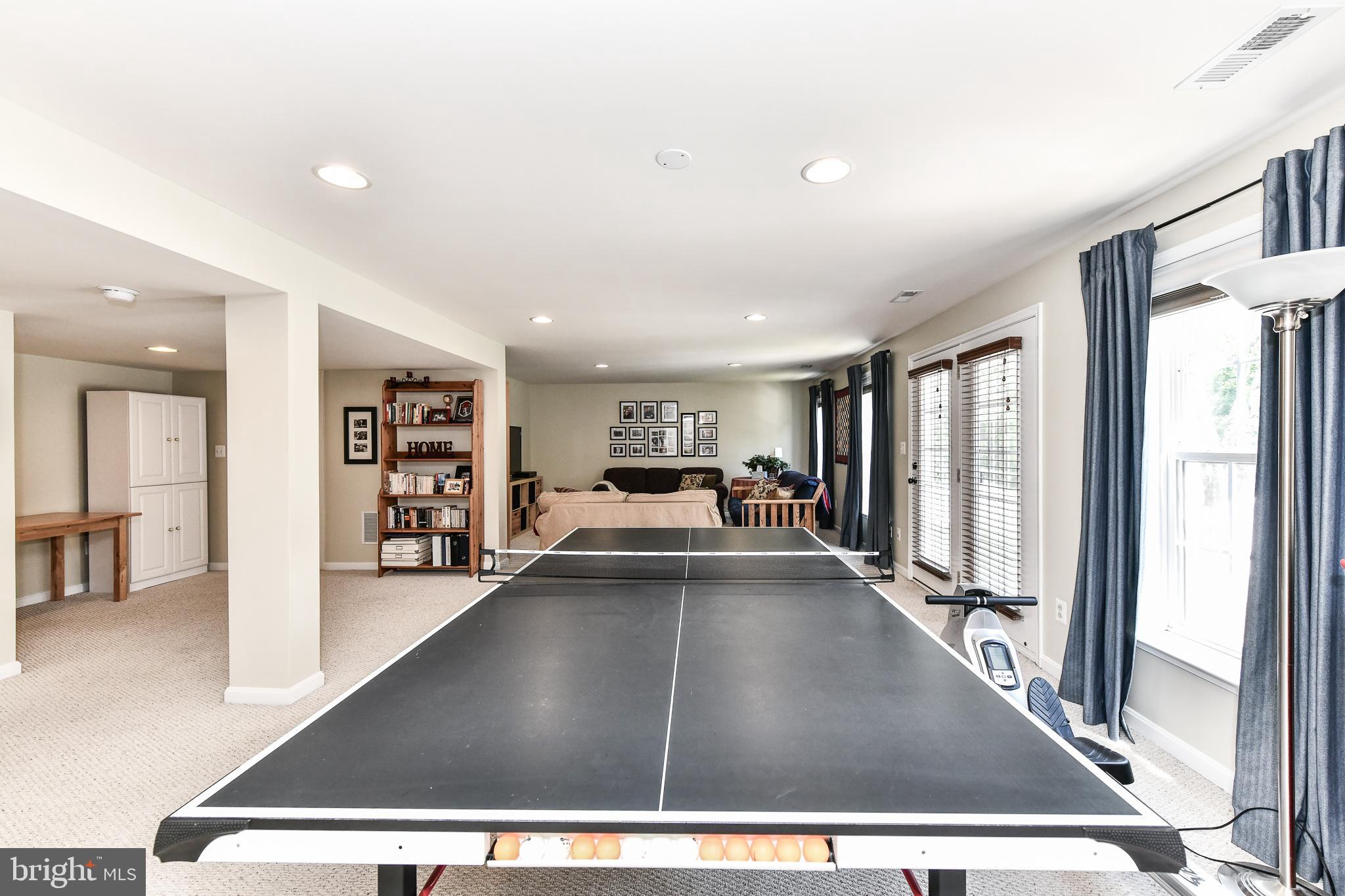 BROADLANDS - Residential Lease