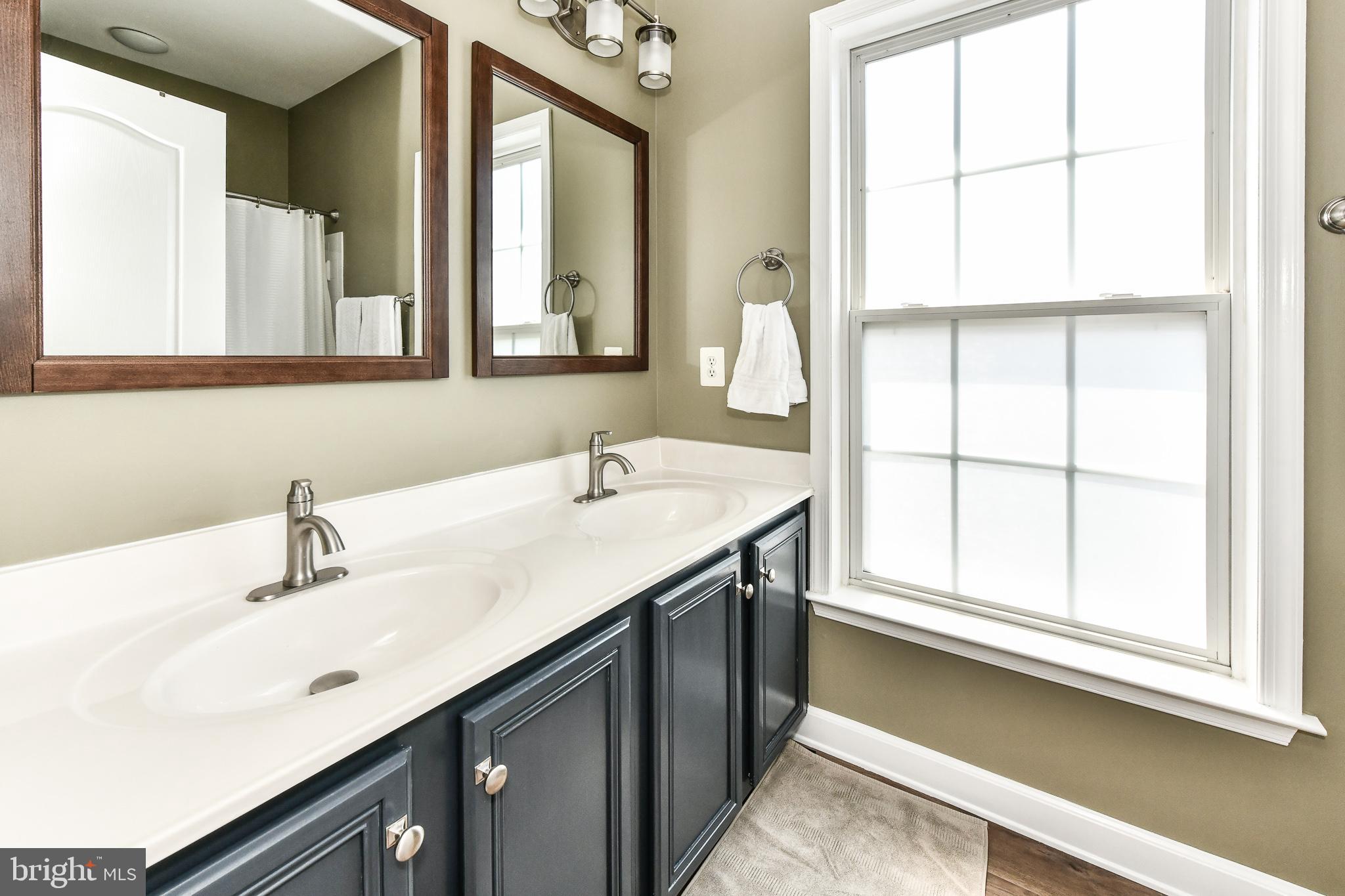 BROADLANDS - Residential Lease