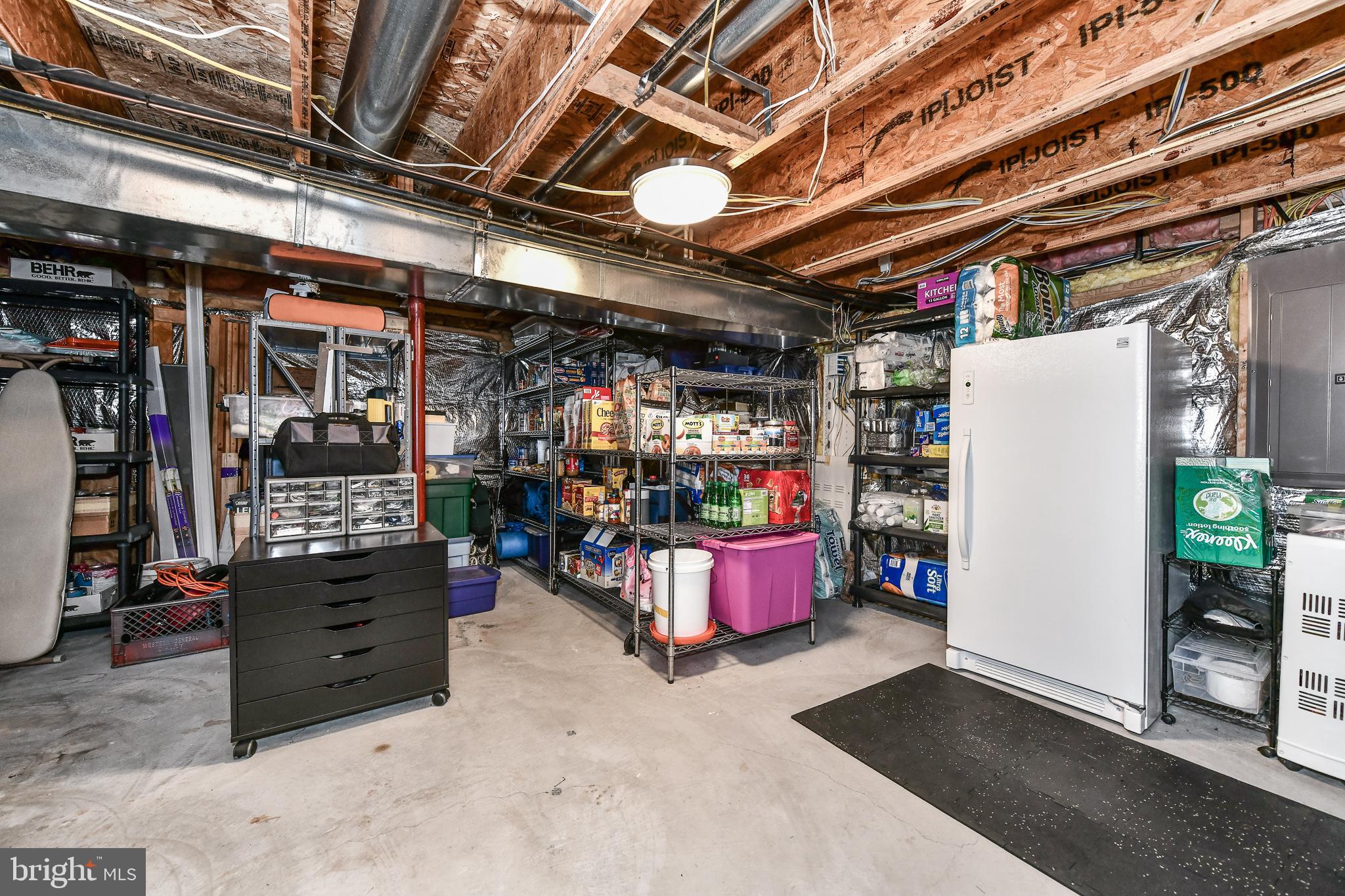 BROADLANDS - Residential Lease